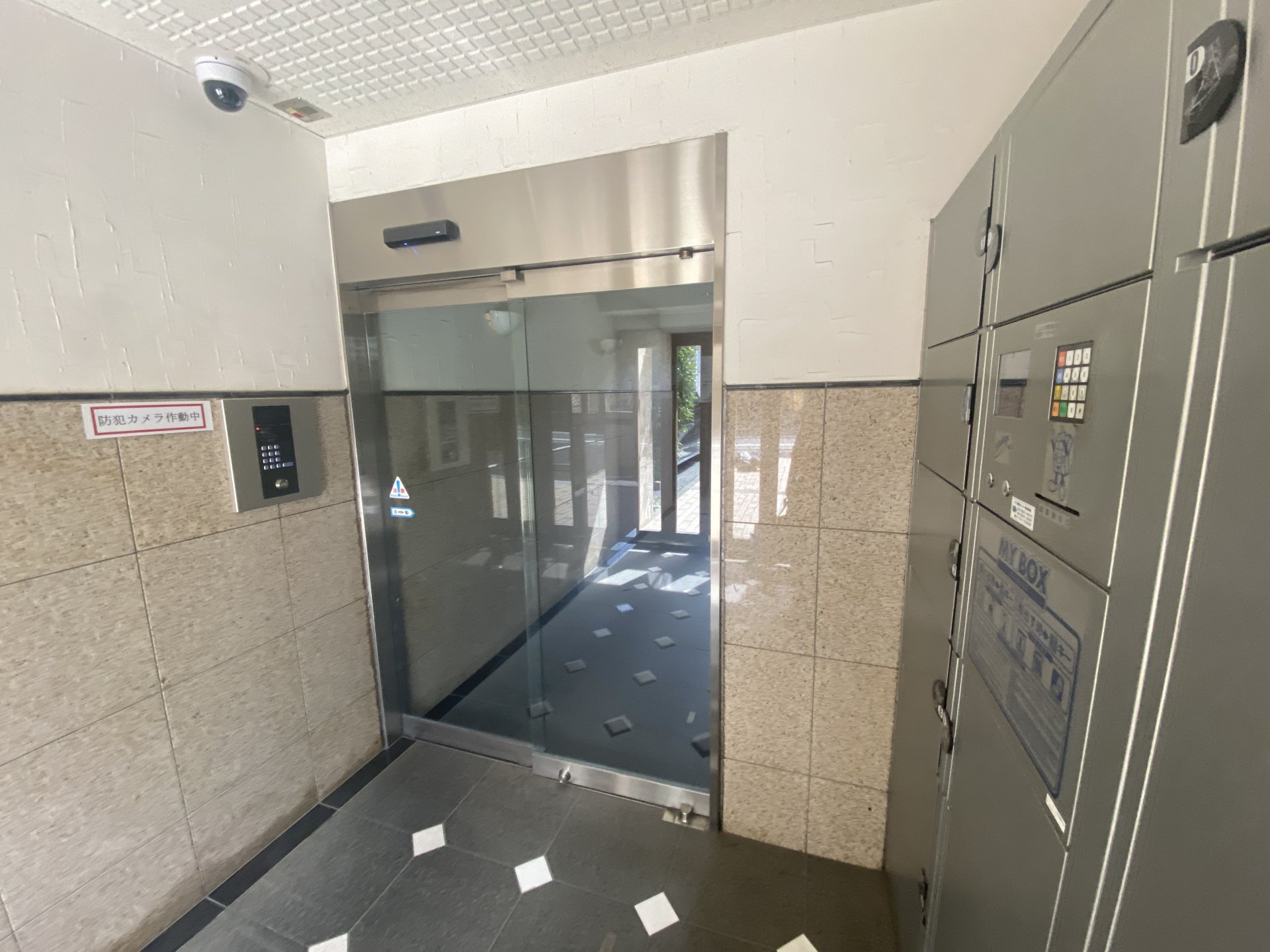 建物エントランス