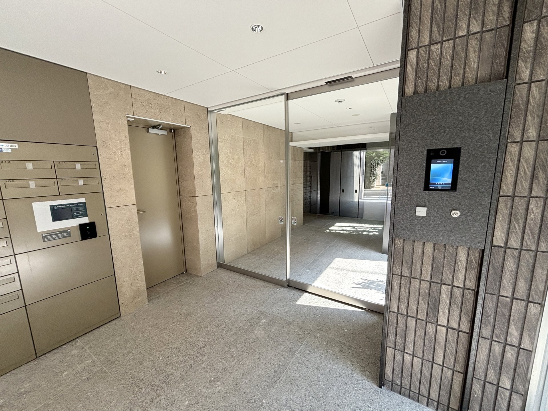 建物エントランス