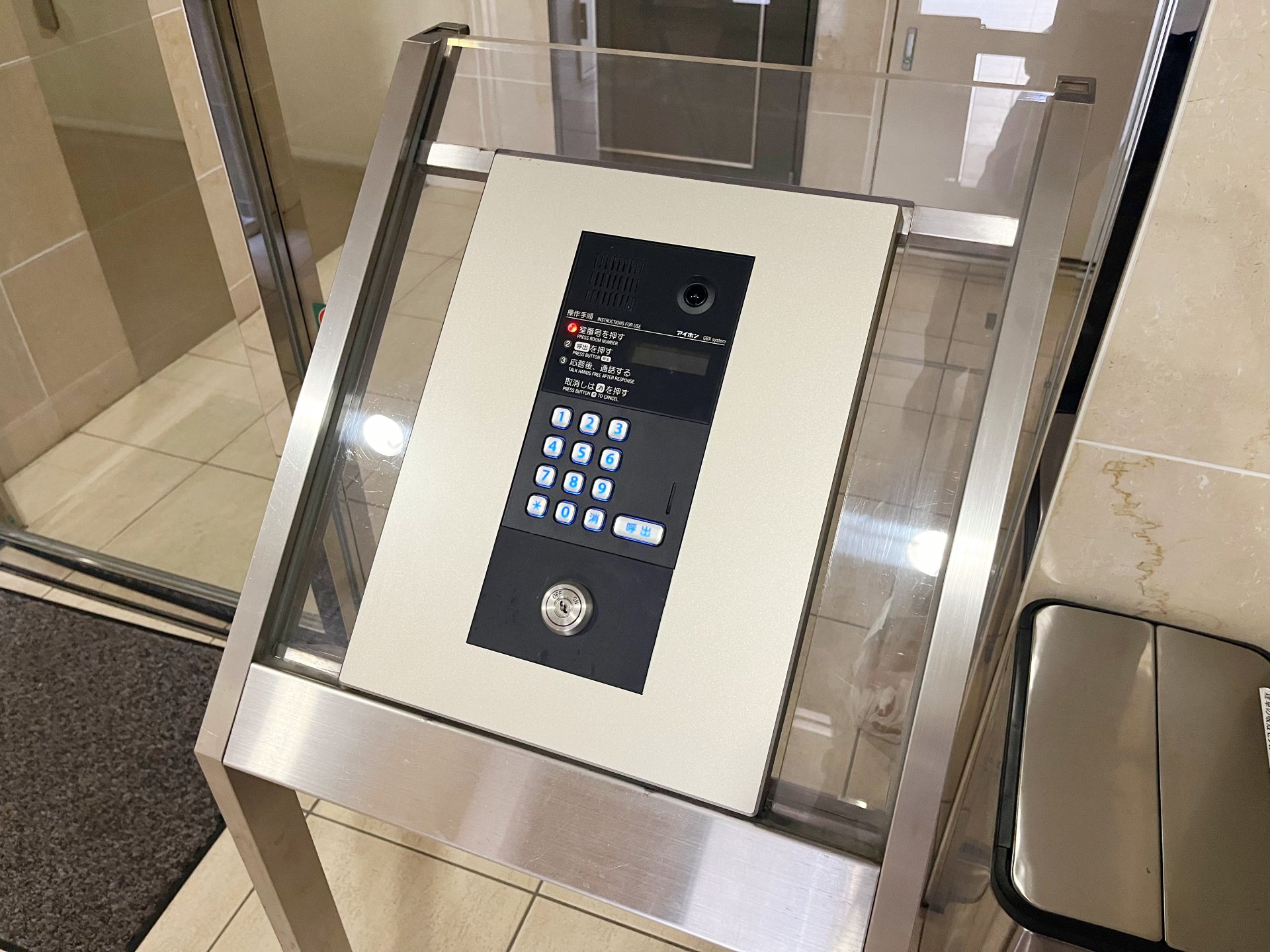 建物エントランス