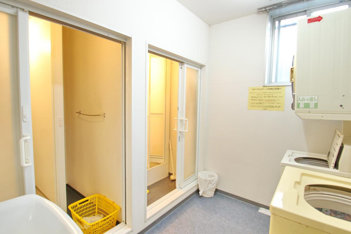 シャワールーム