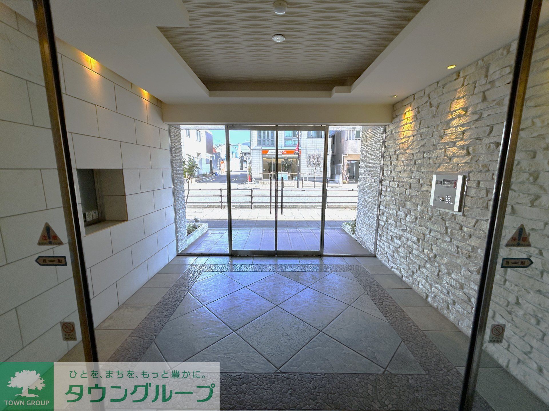 建物エントランス