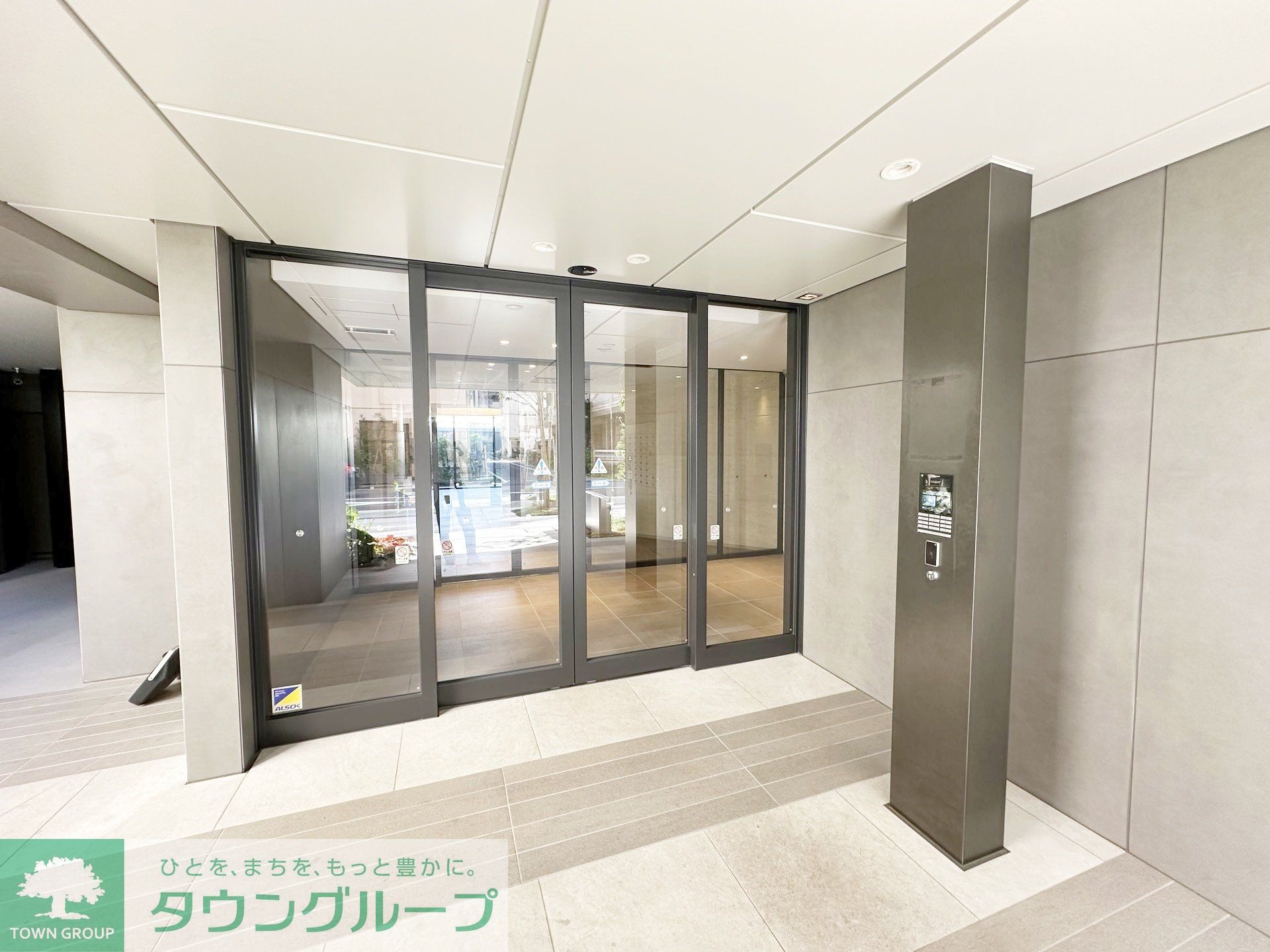 建物エントランス