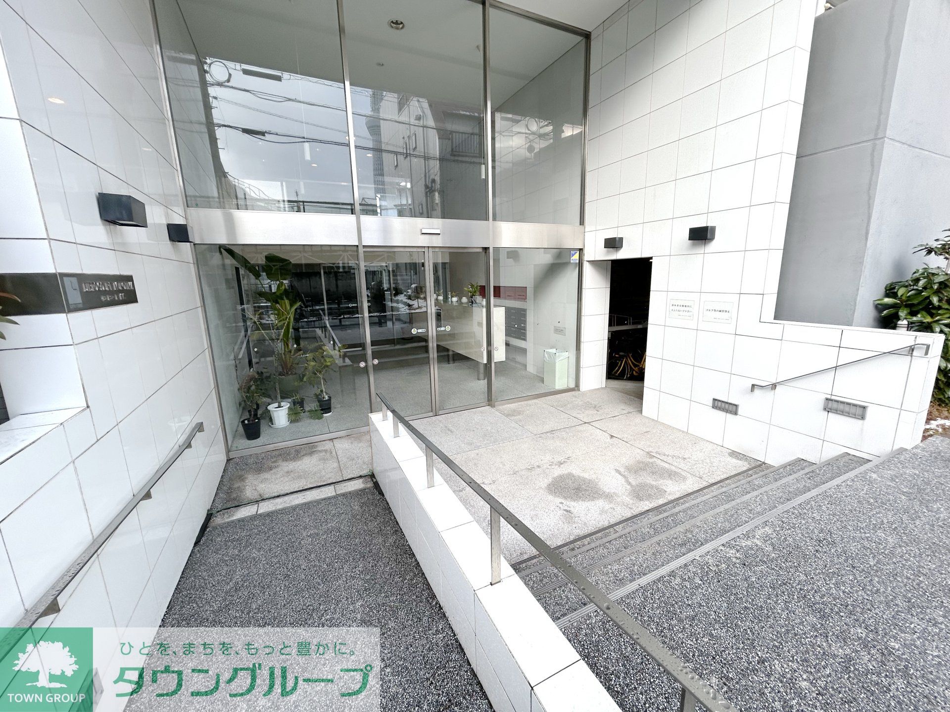 建物エントランス