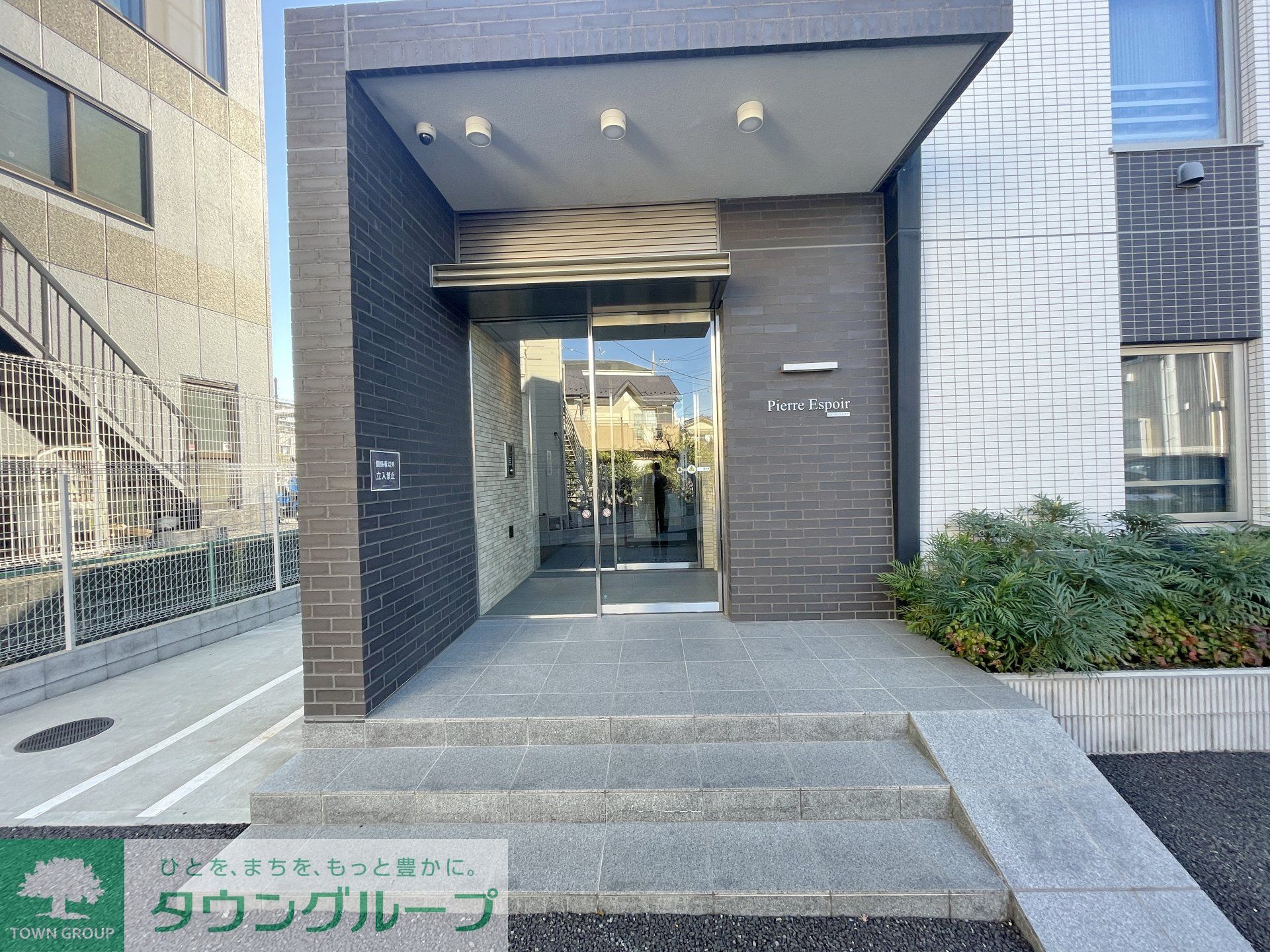 建物エントランス