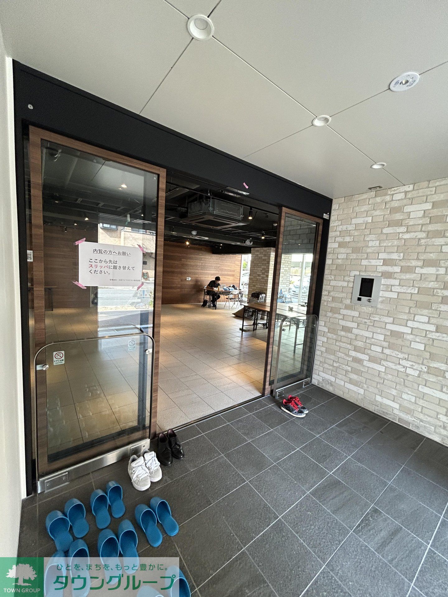 建物エントランス