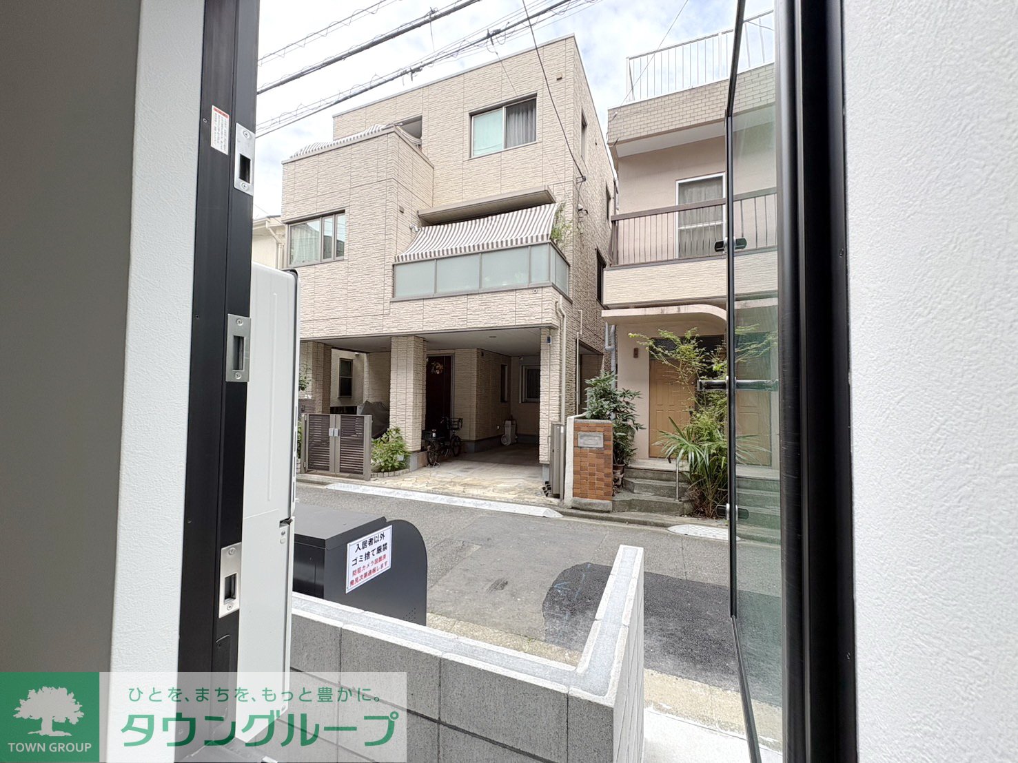 建物エントランス