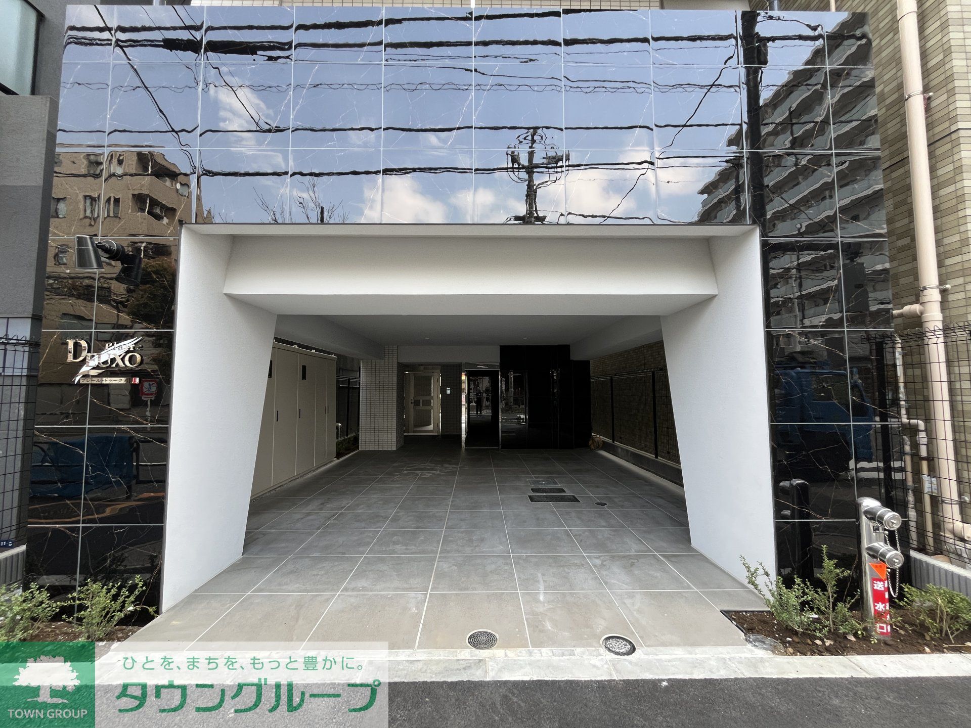 建物エントランス