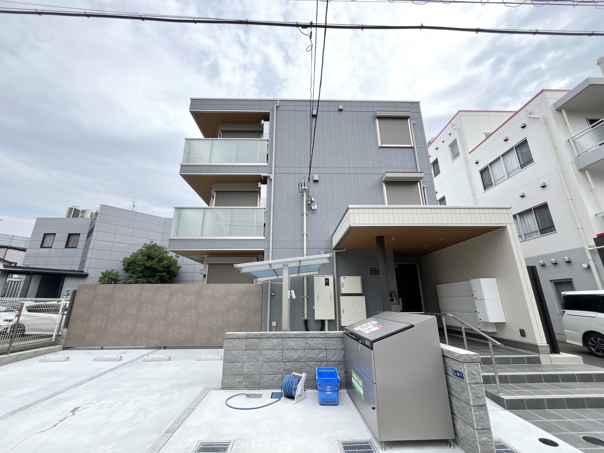 建物エントランス