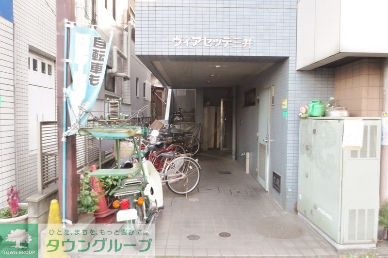 建物エントランス