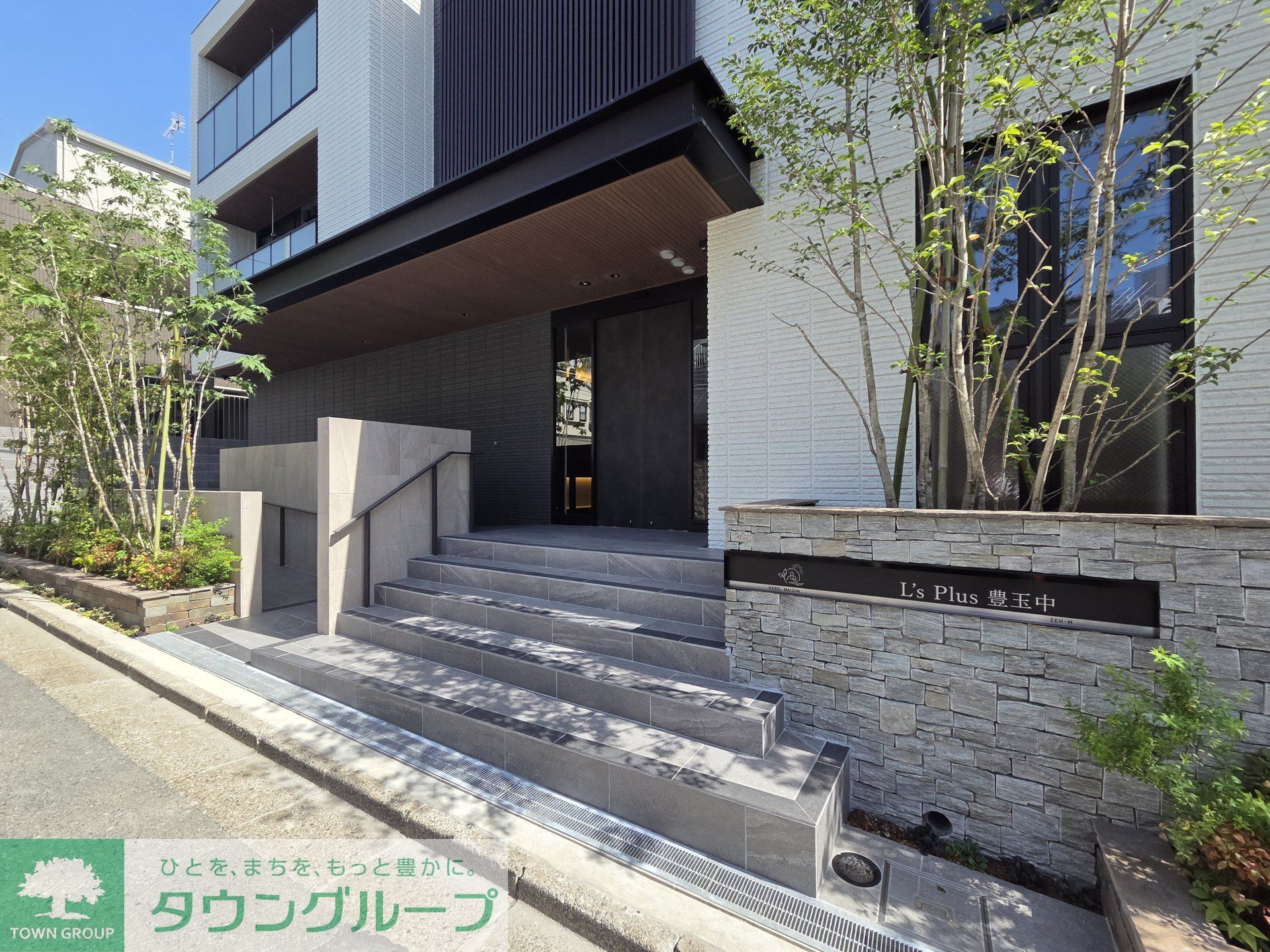 建物エントランス