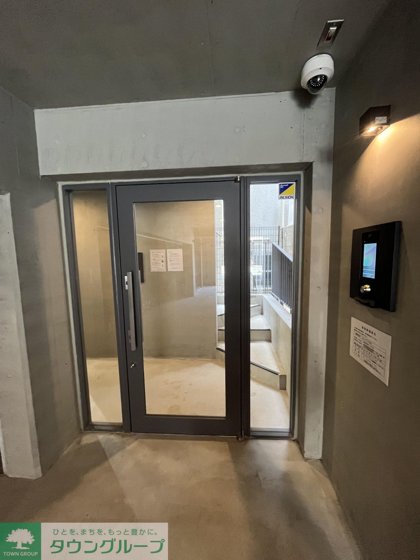 建物エントランス