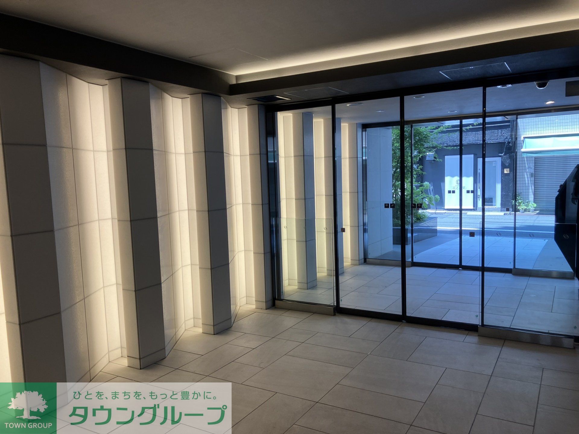 建物エントランス