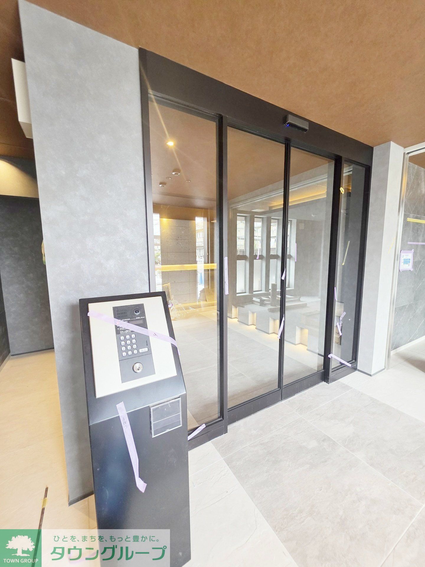 建物エントランス