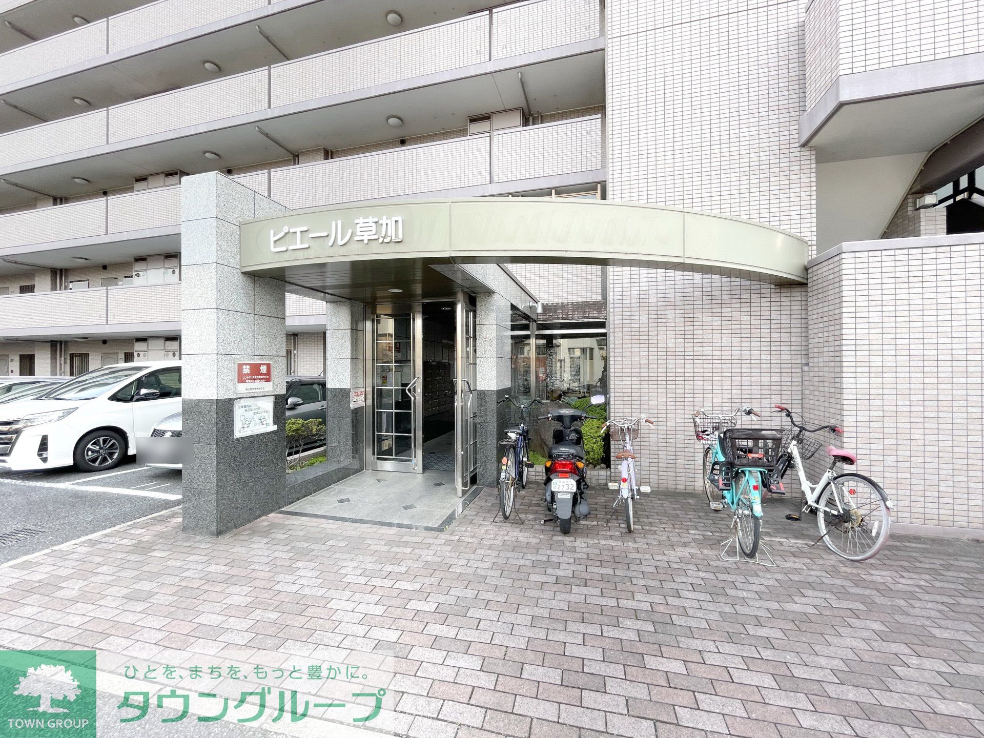 建物エントランス