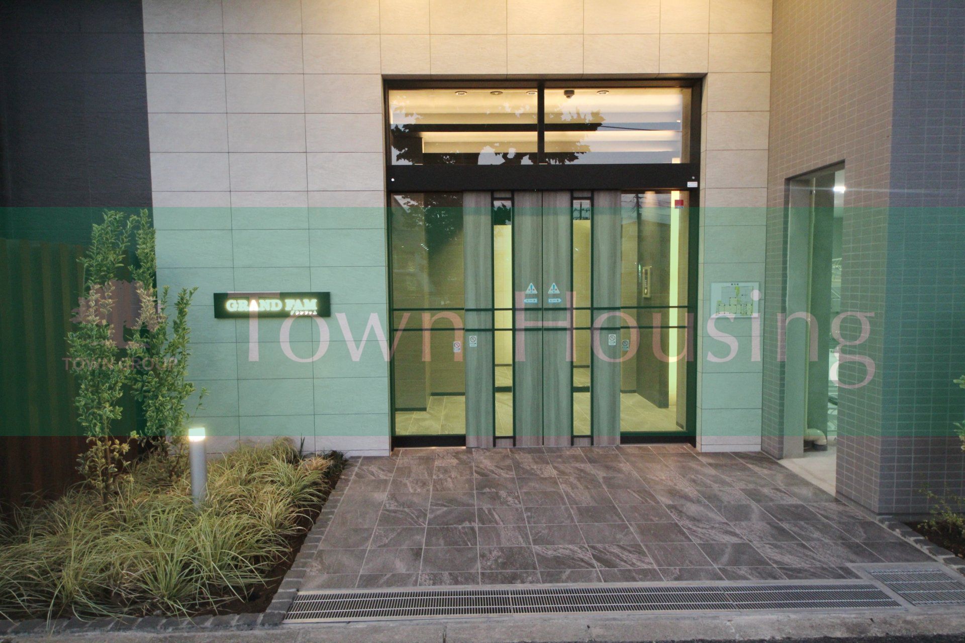 建物エントランス