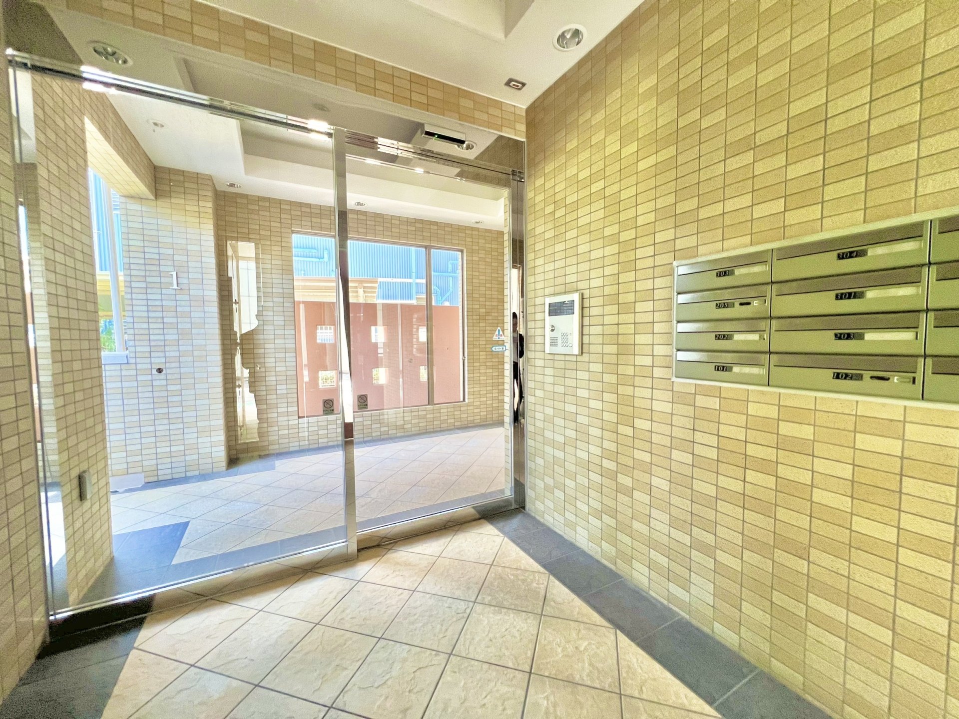 建物エントランス