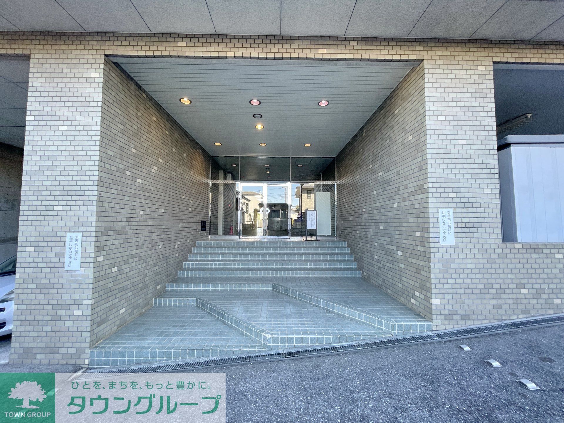 建物エントランス