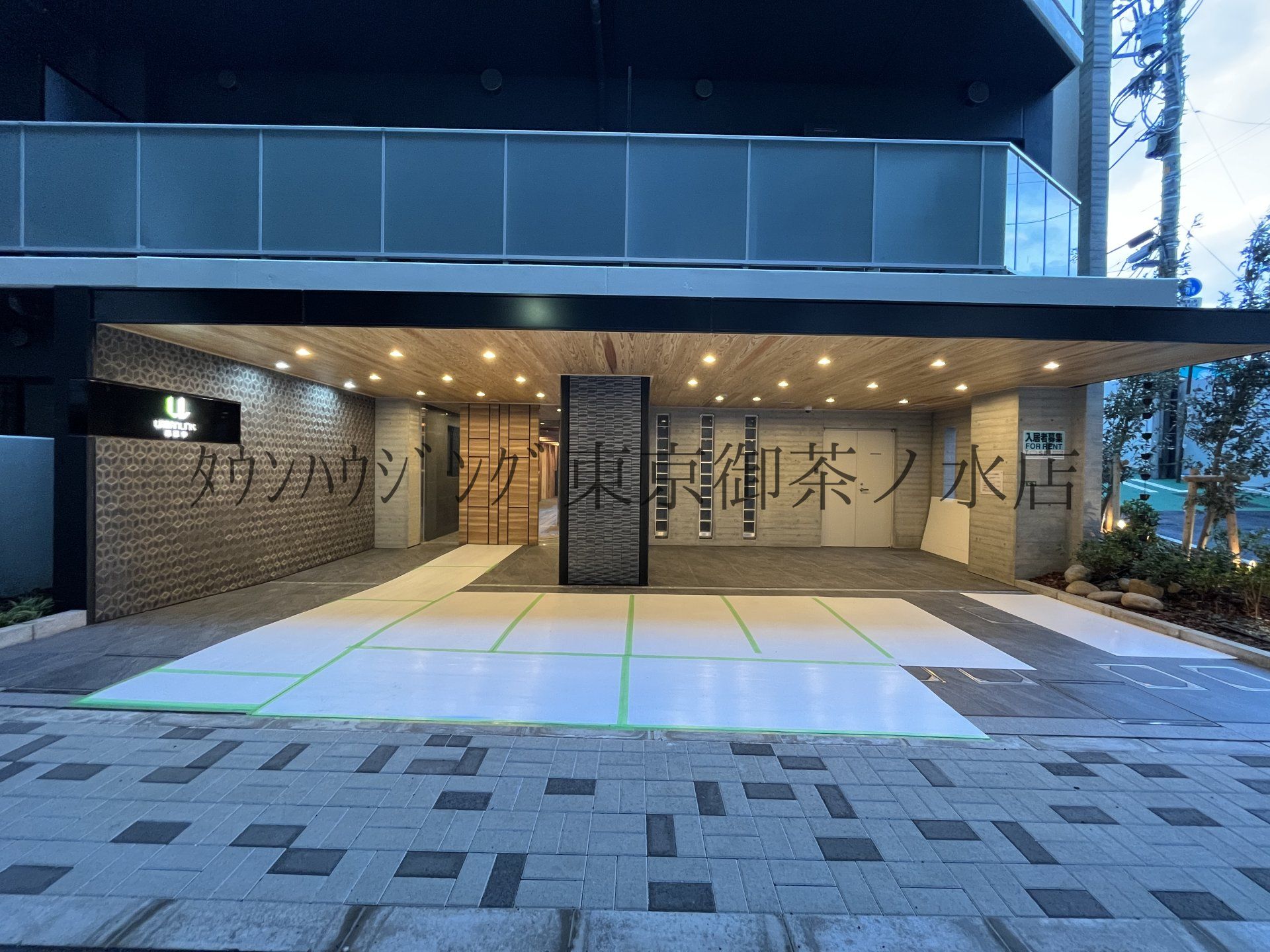 建物エントランス