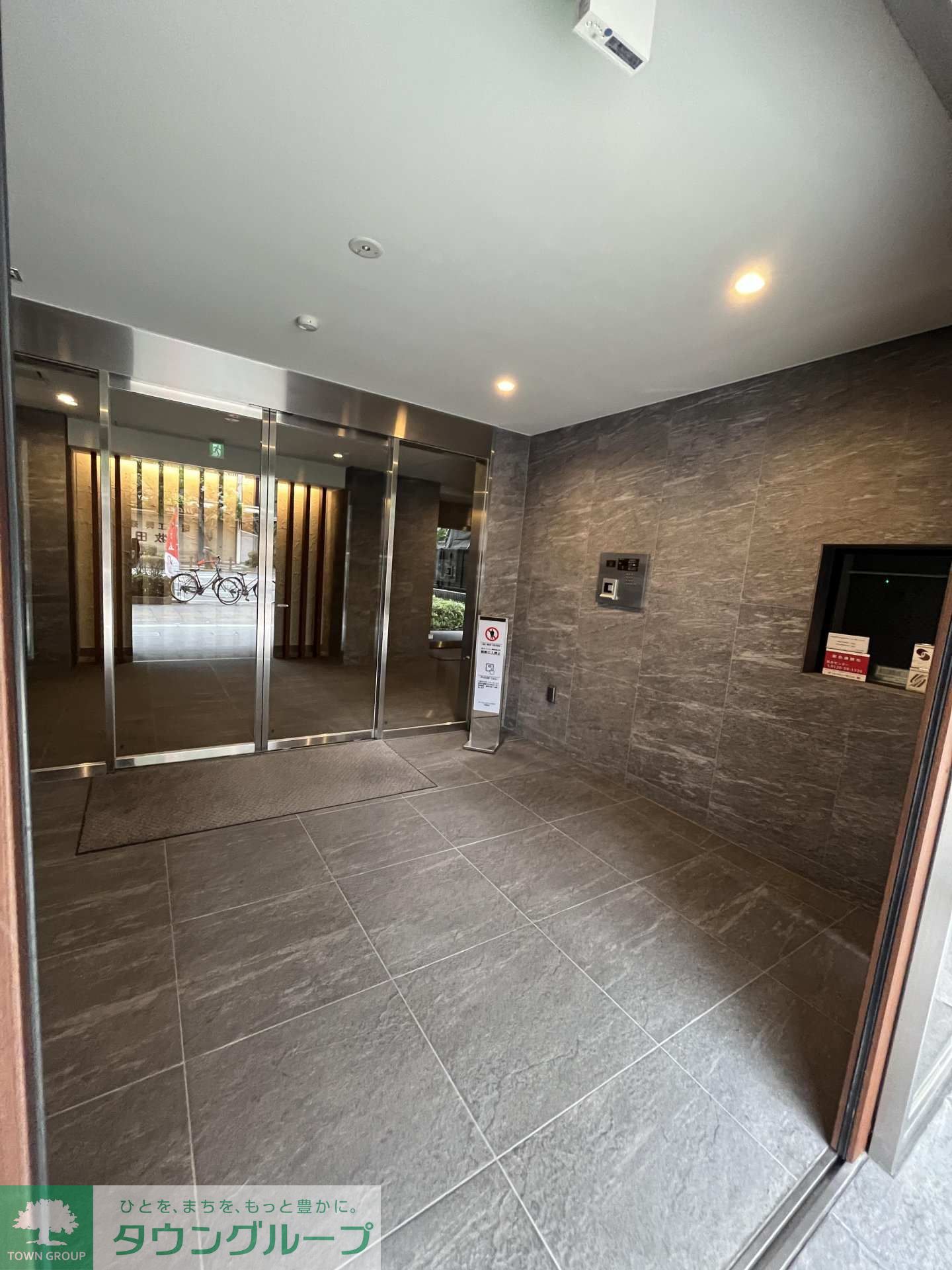 建物エントランス