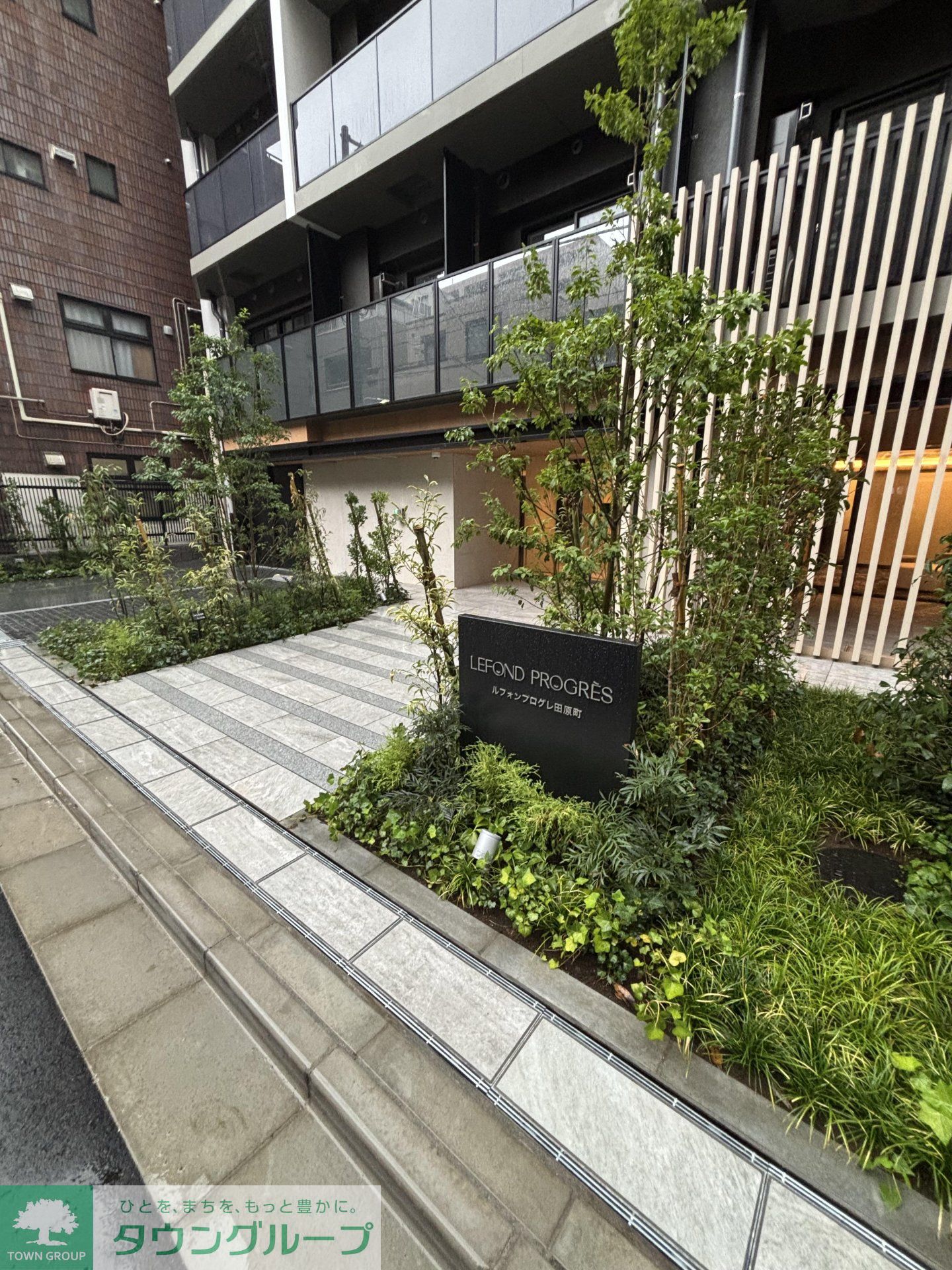 建物エントランス