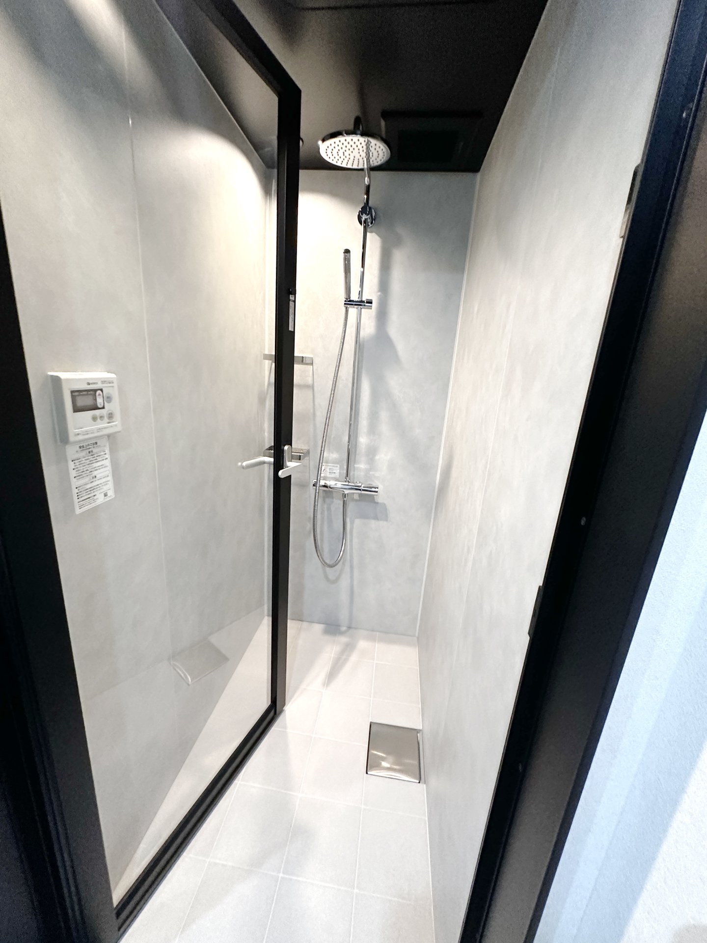 シャワールーム