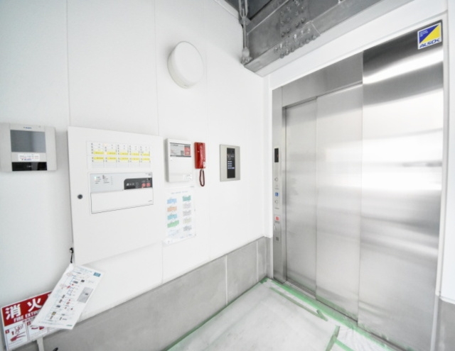 建物エントランス