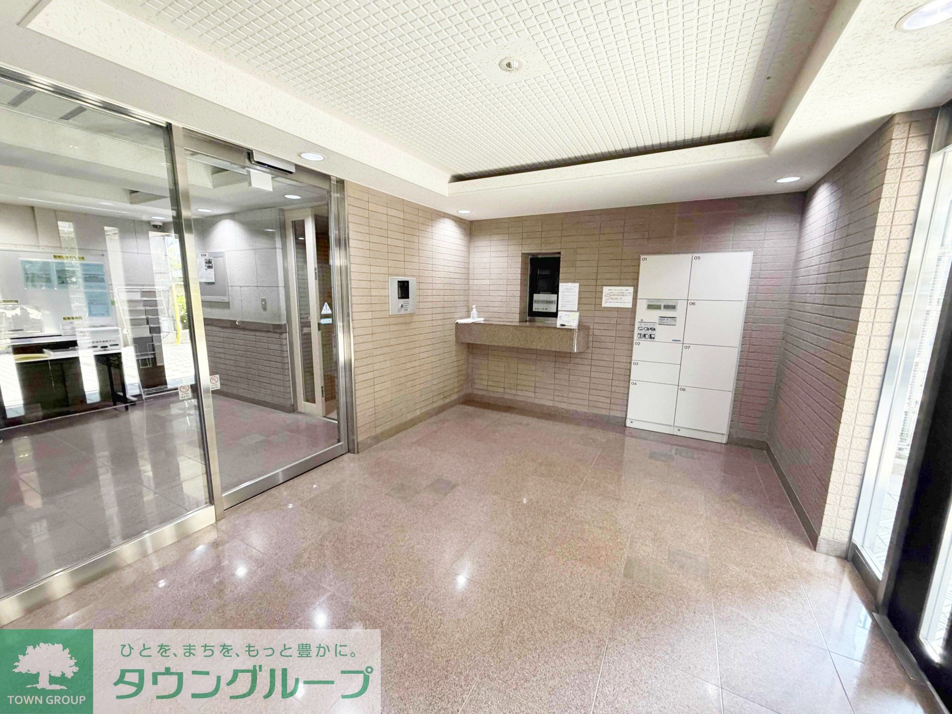 建物エントランス