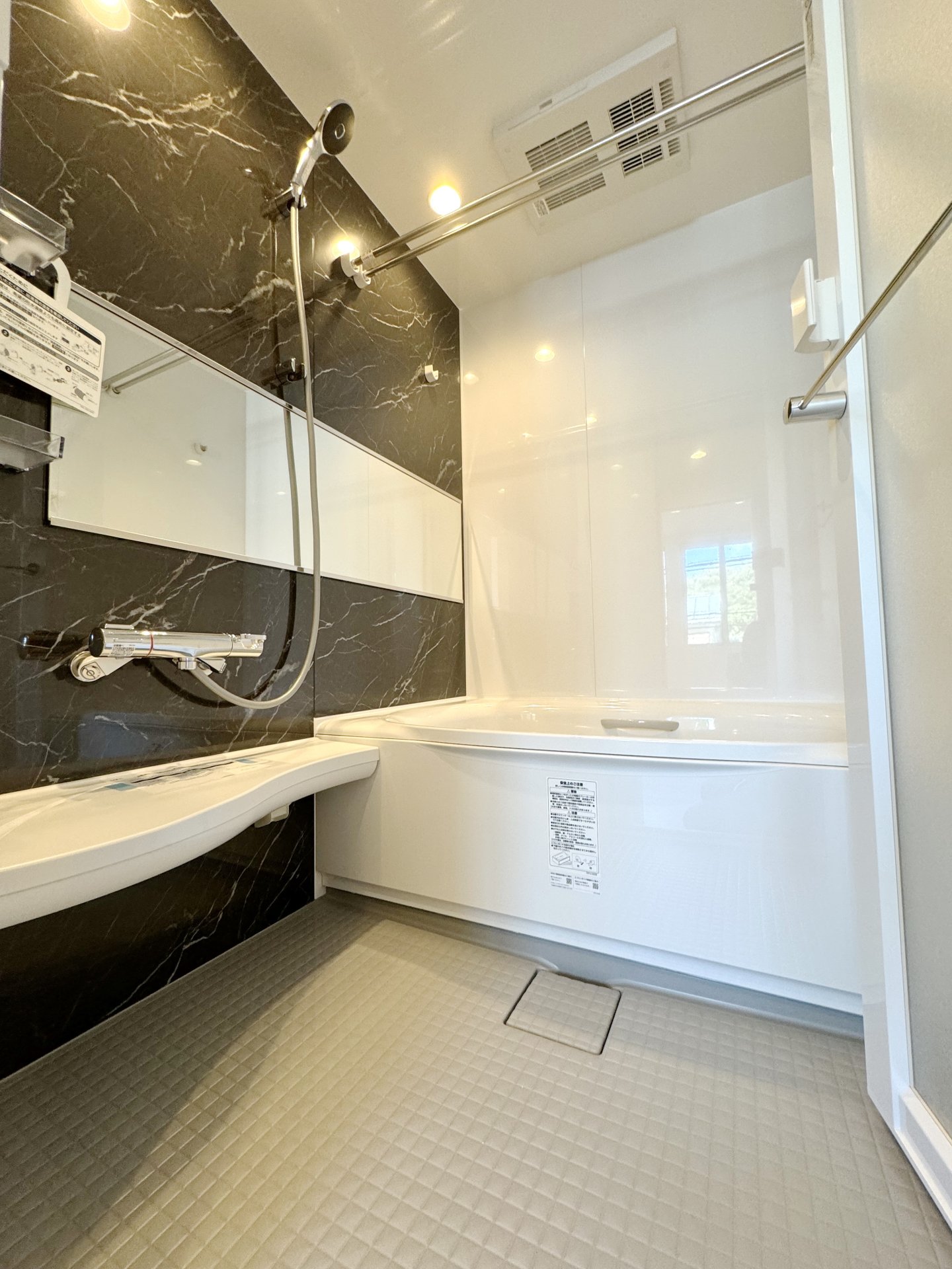 シャワールーム