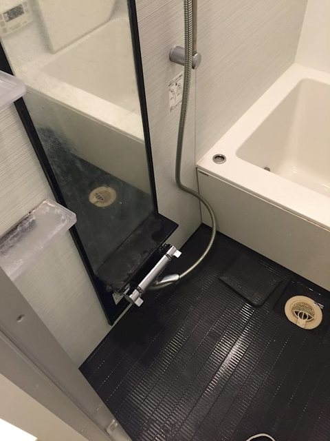 シャワールーム