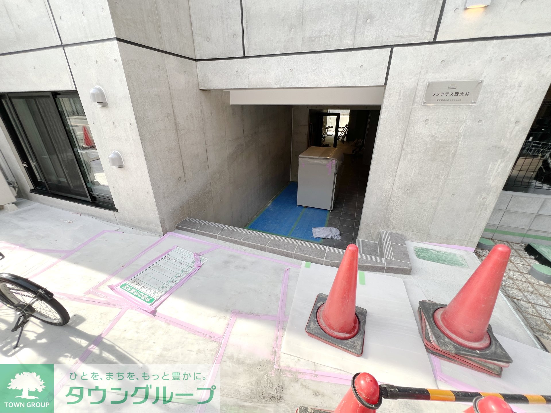 建物エントランス