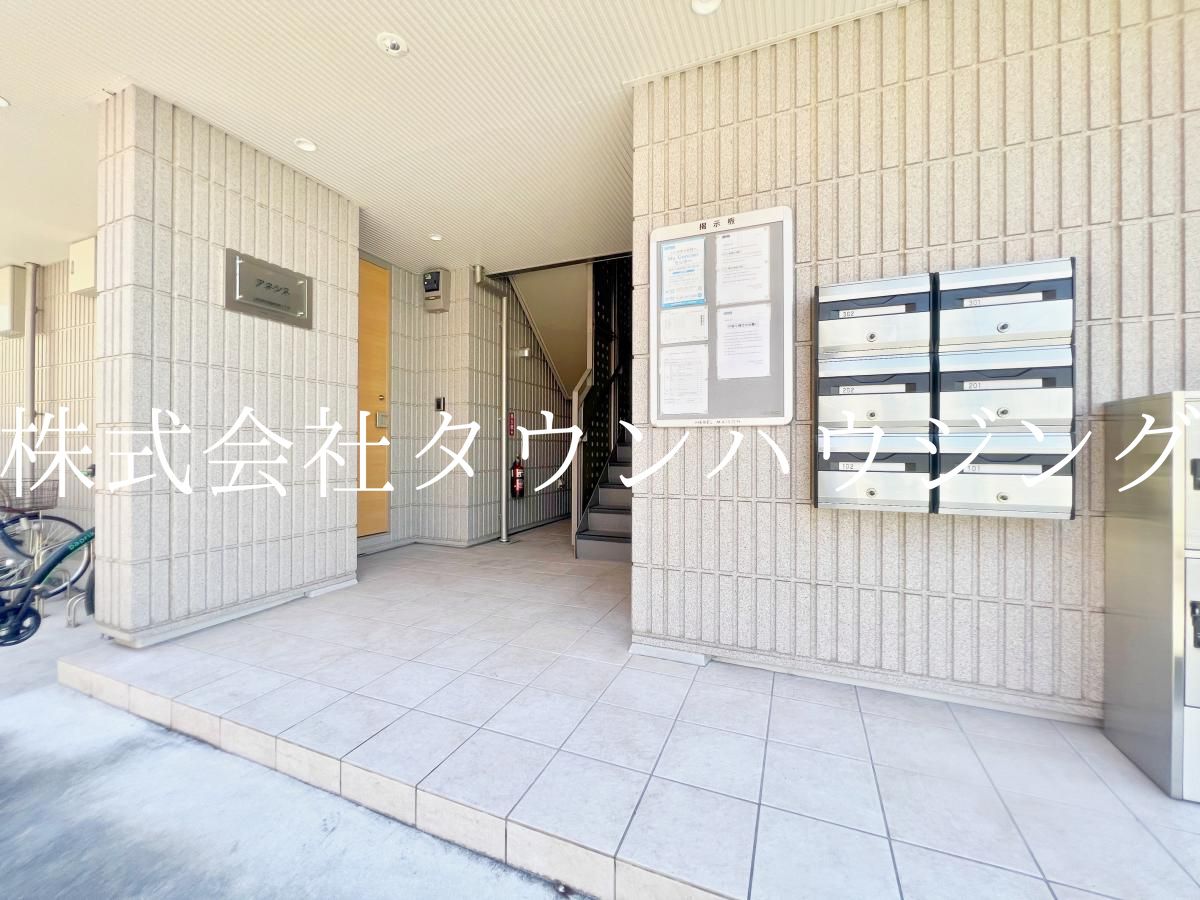 建物エントランス