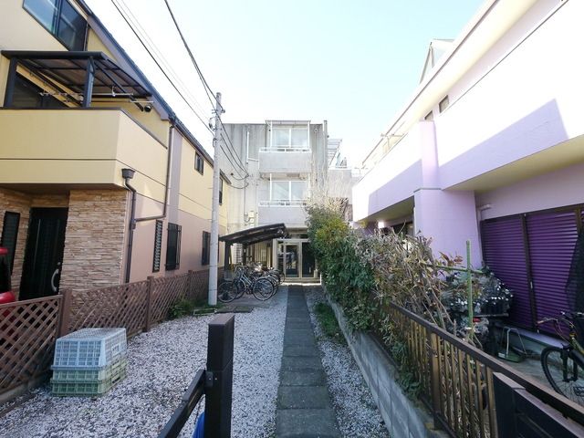 建物エントランス