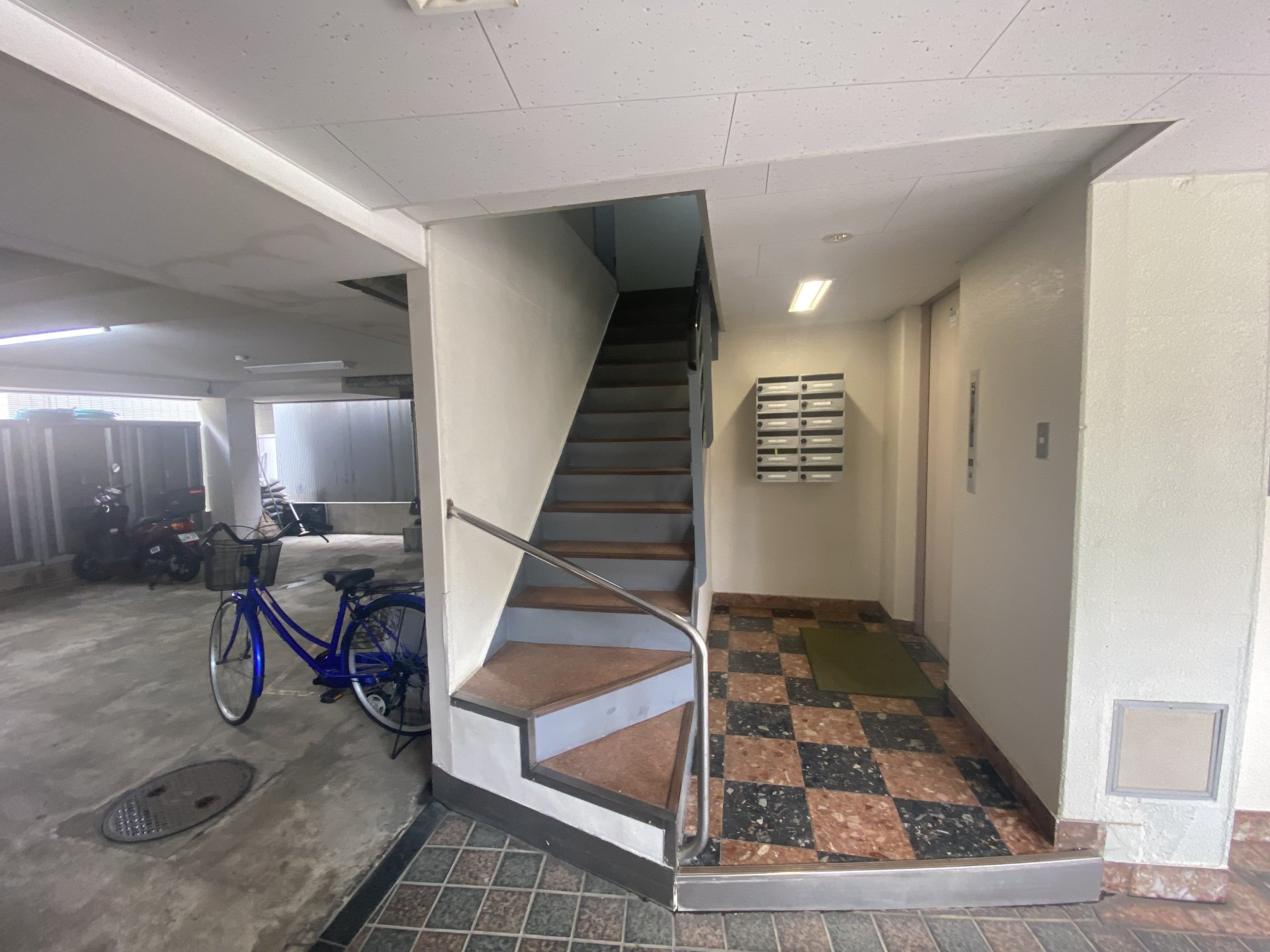 建物エントランス