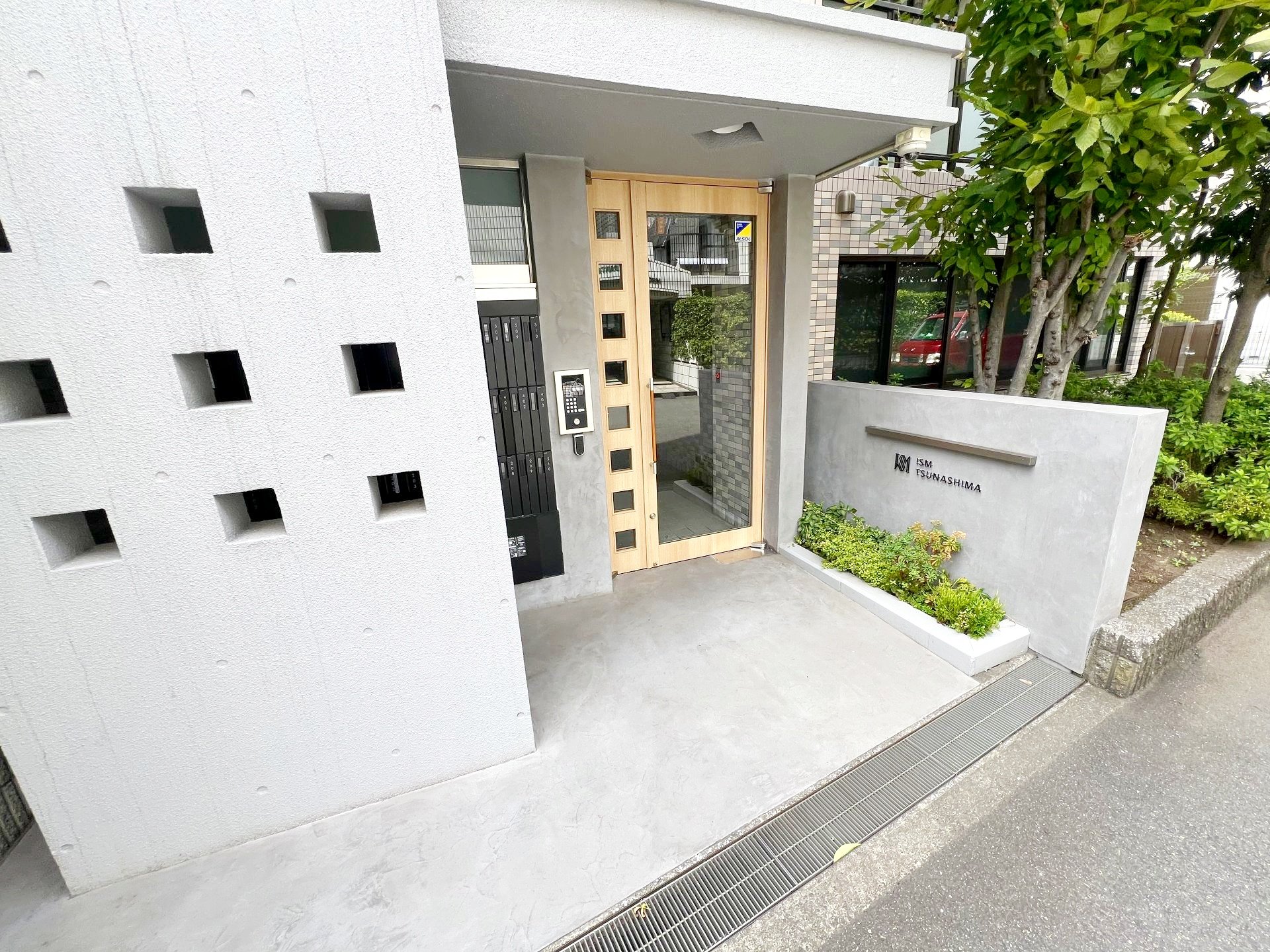 建物エントランス