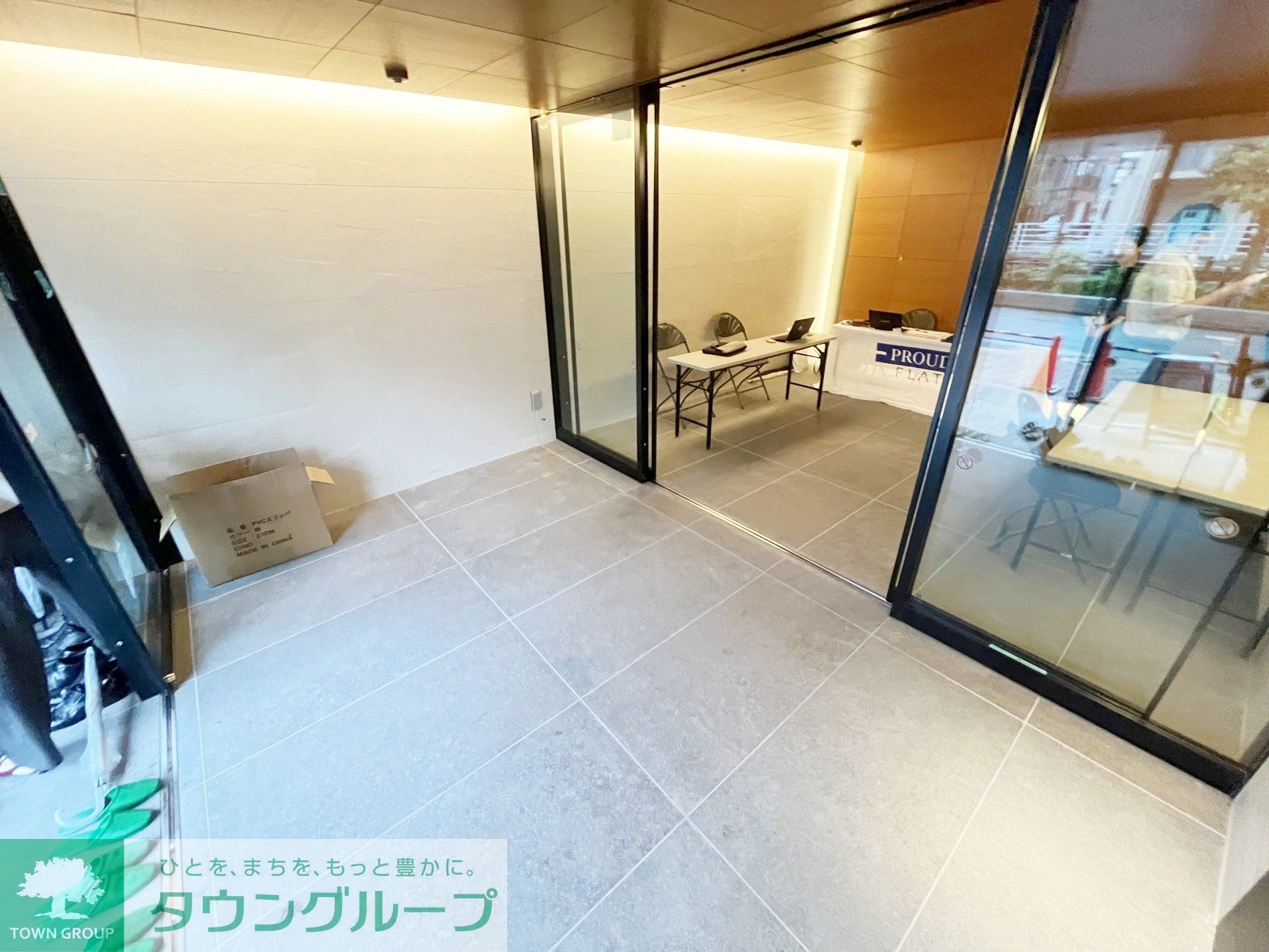 建物エントランス