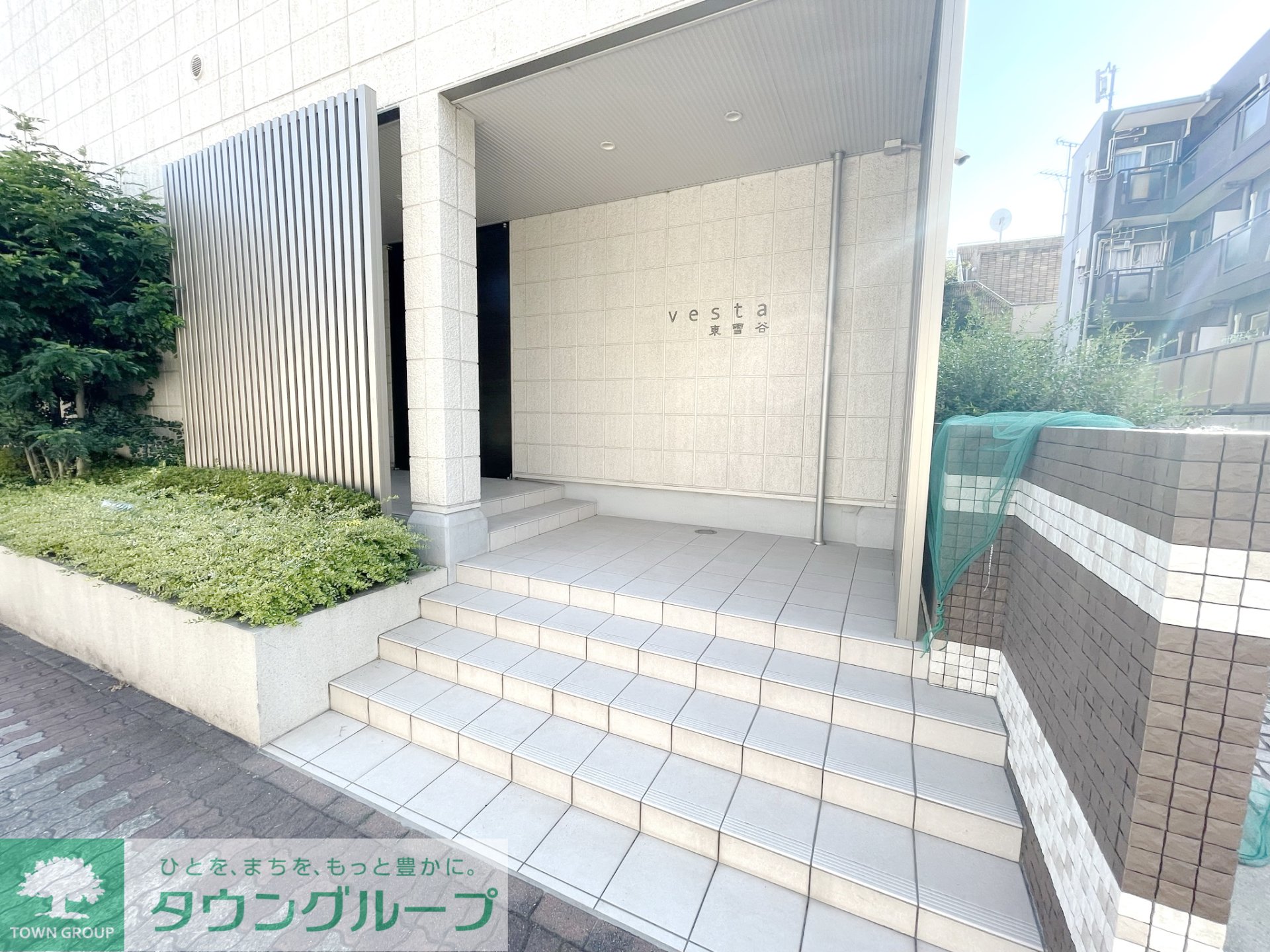 建物エントランス