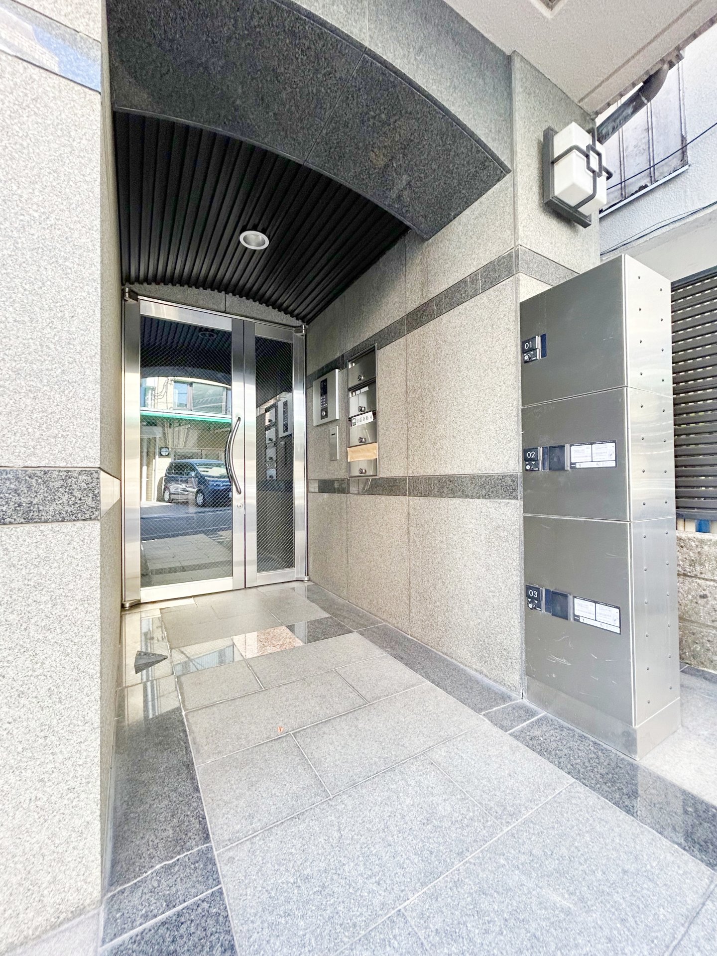 建物エントランス