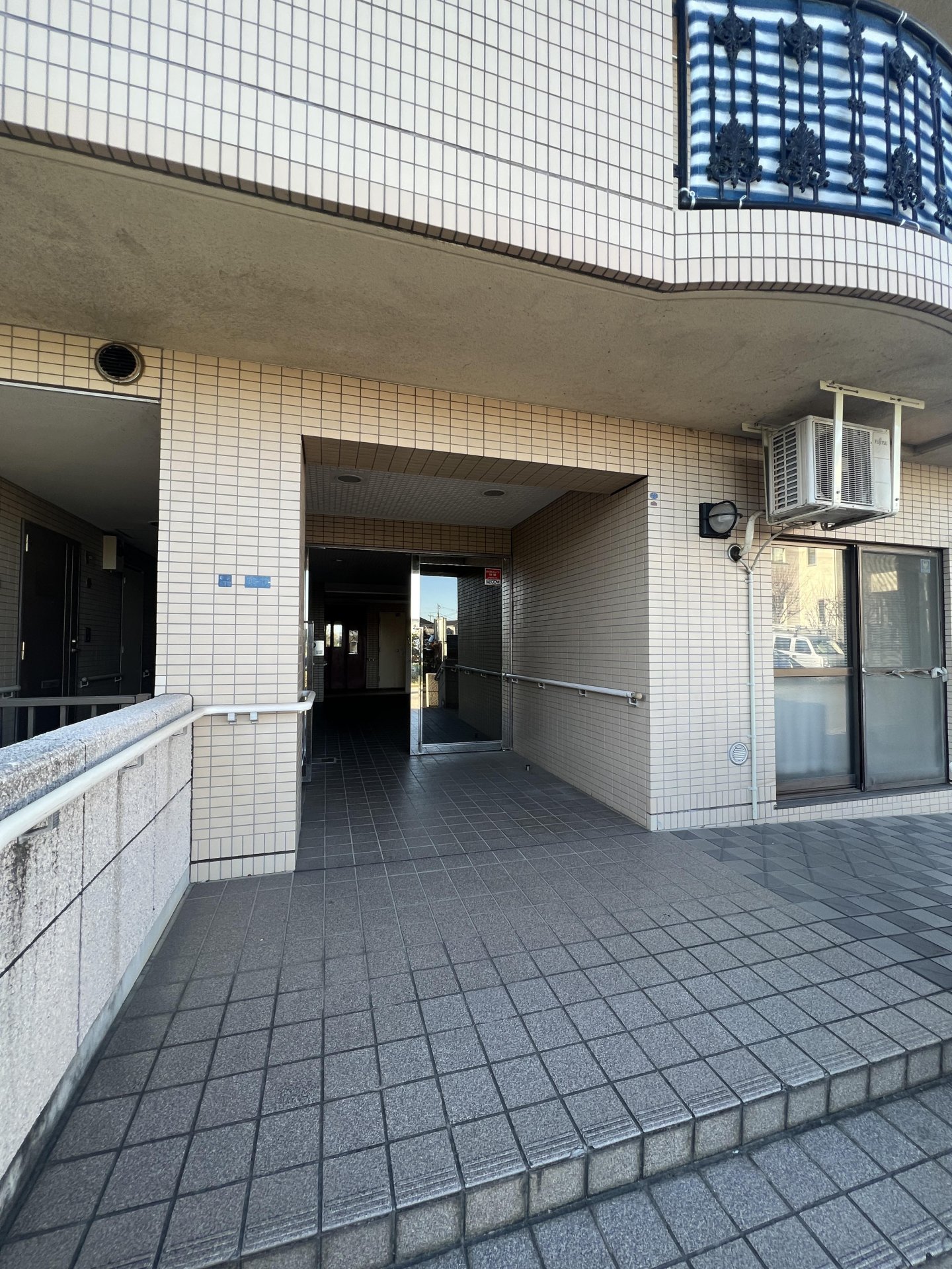 建物エントランス
