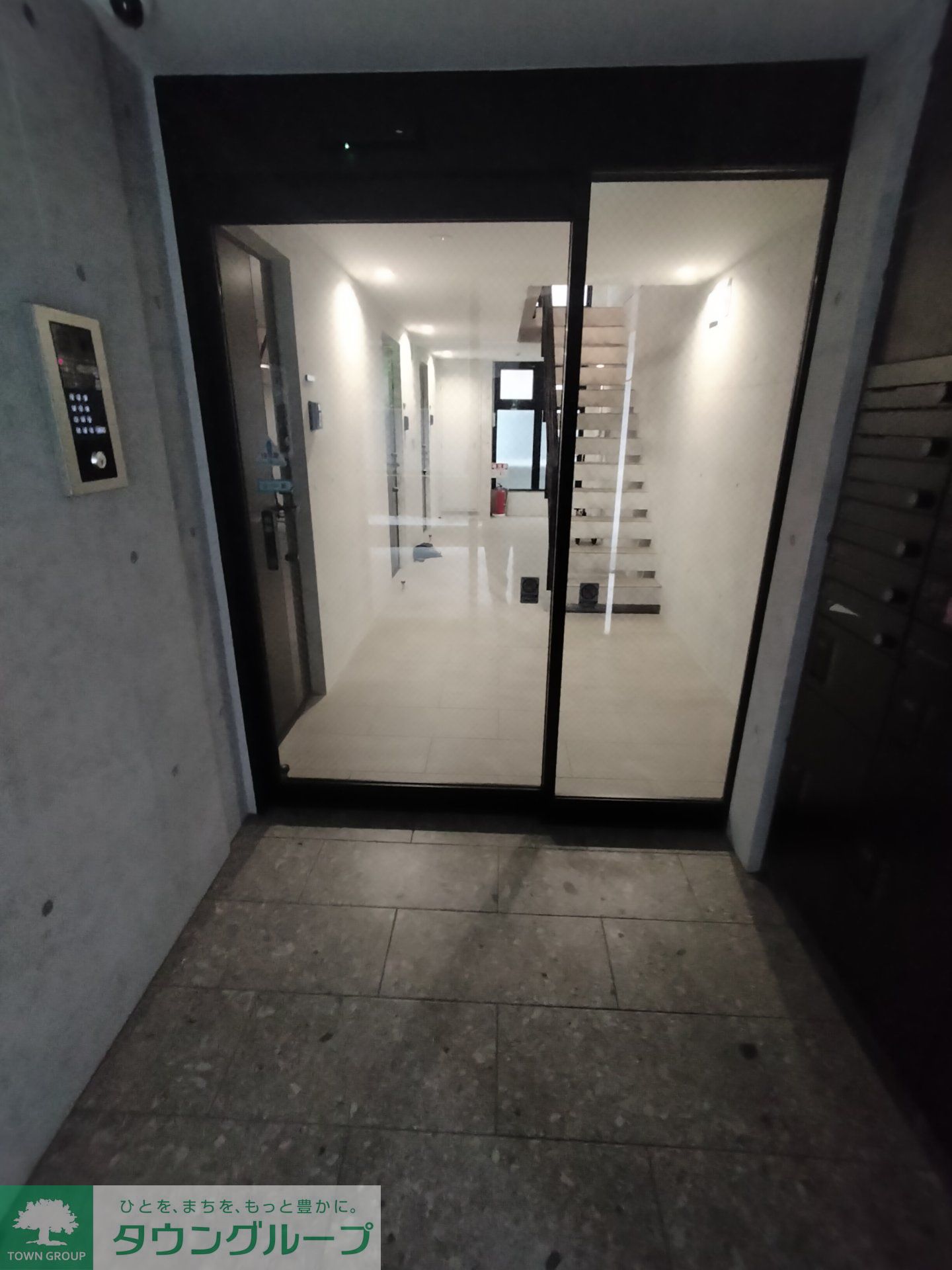 建物エントランス