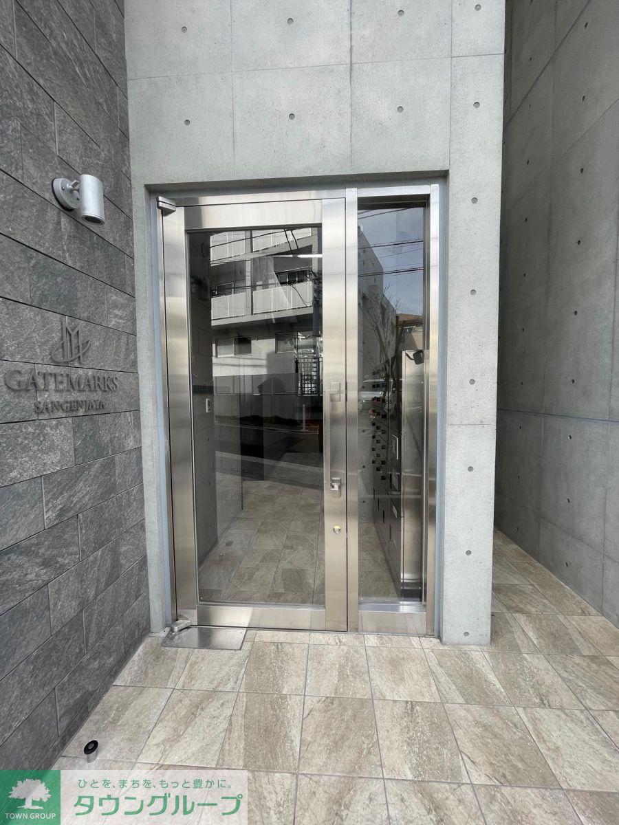 建物エントランス