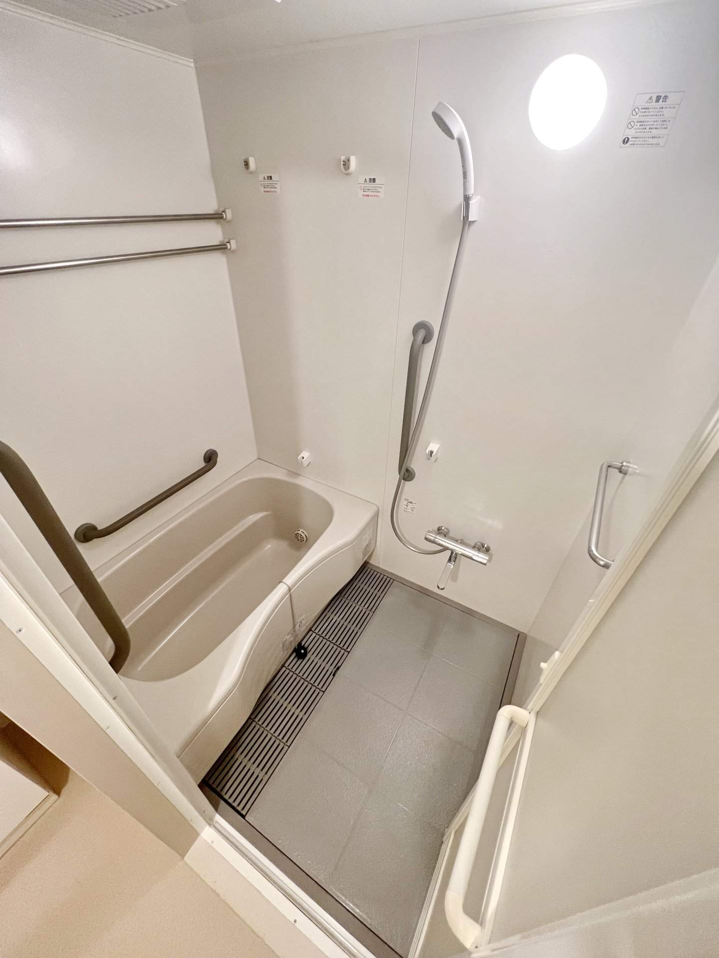 シャワールーム