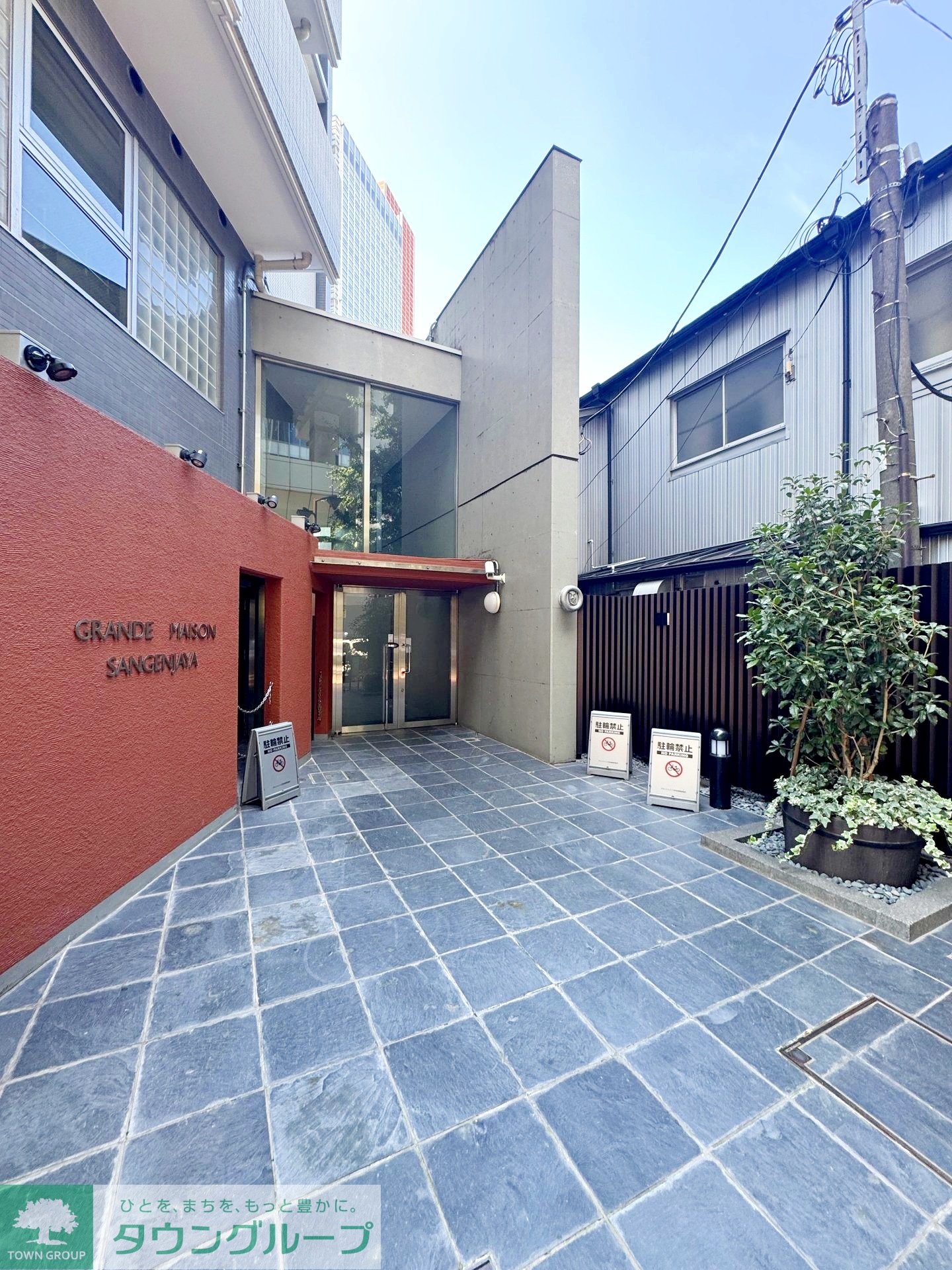 建物エントランス