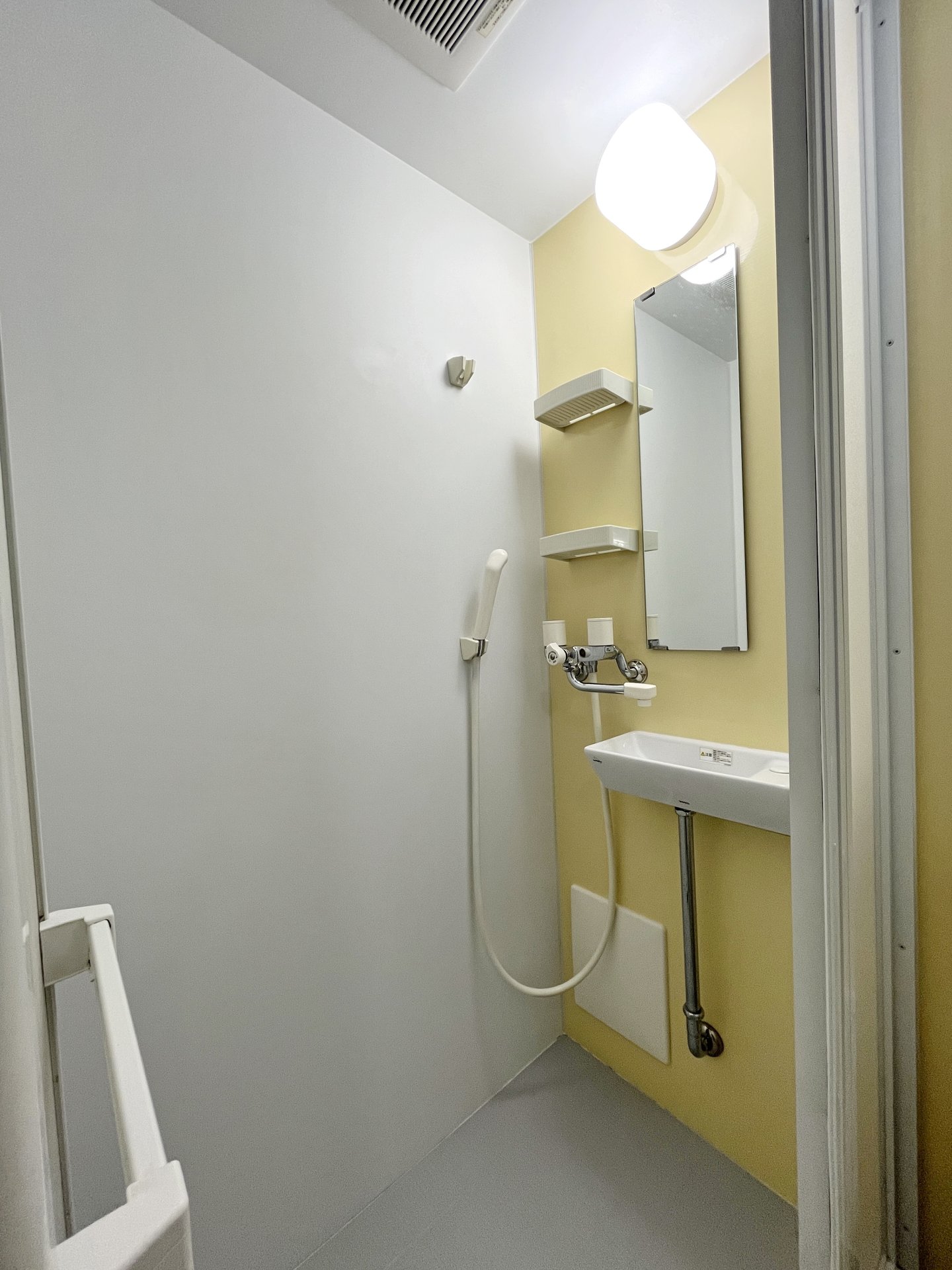 シャワールーム