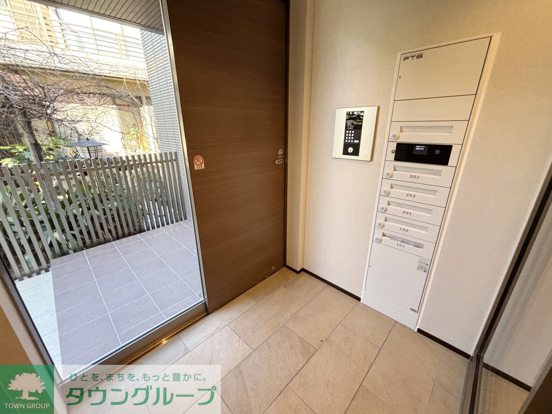 建物エントランス