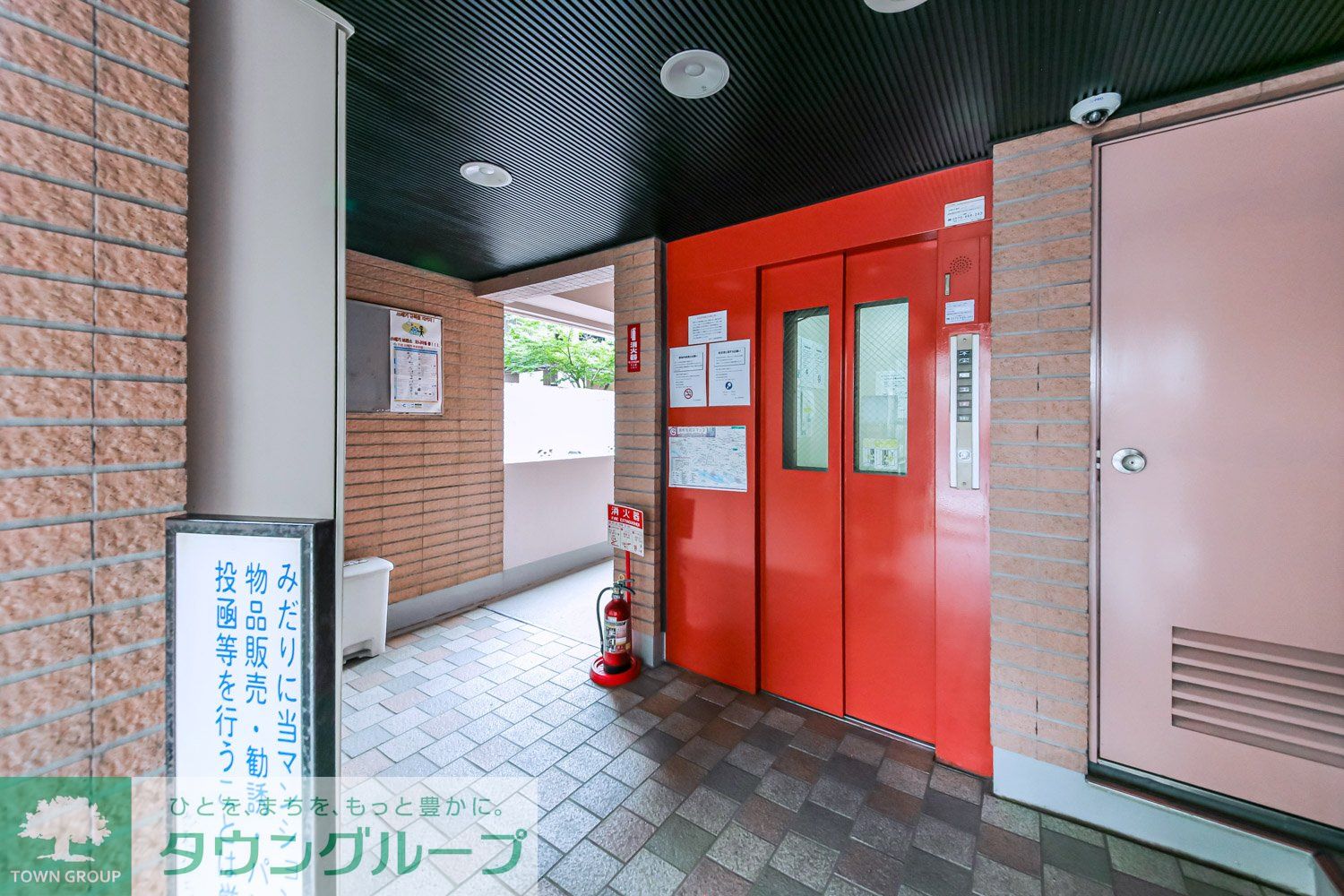 建物エントランス
