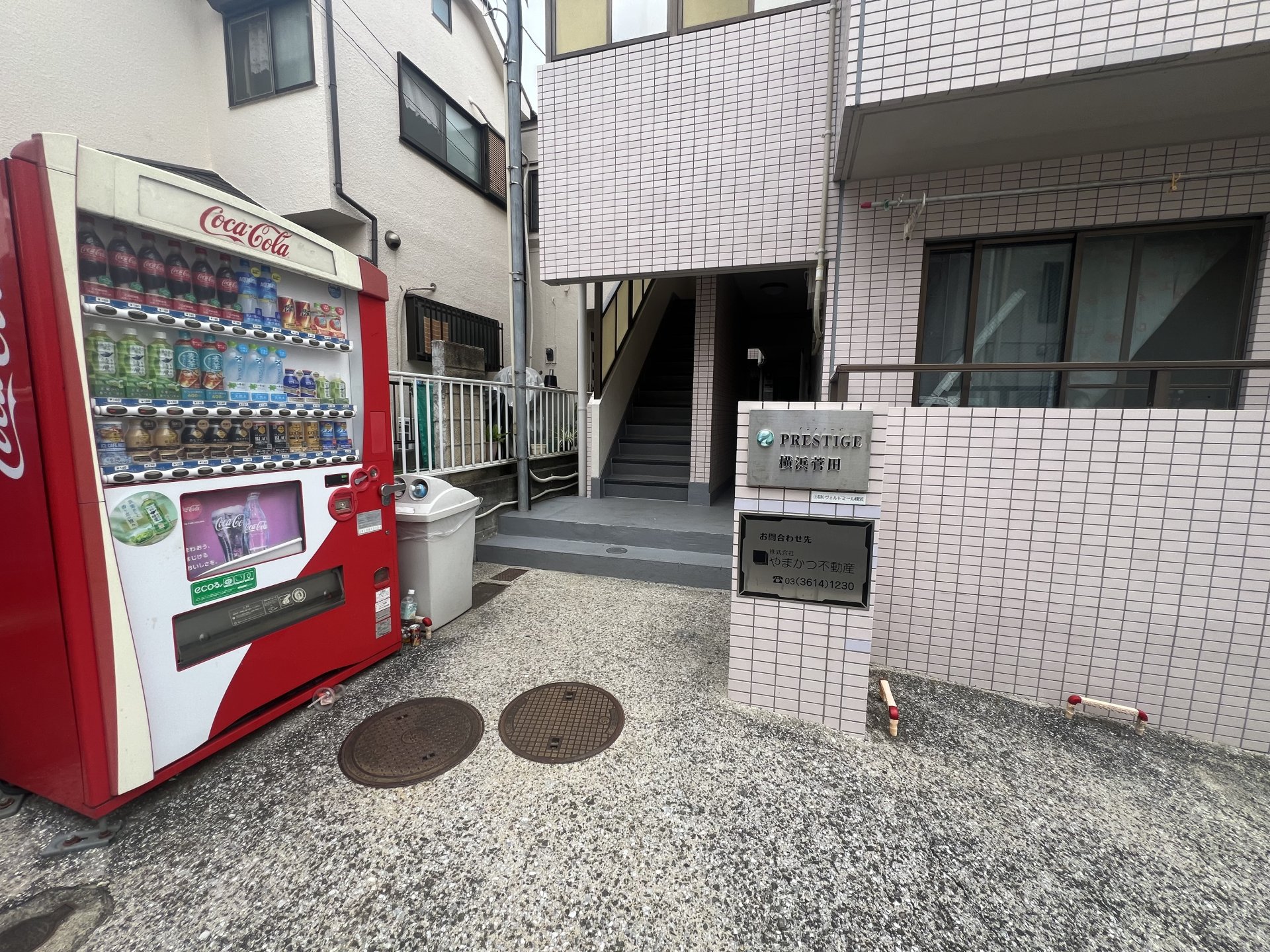 建物エントランス