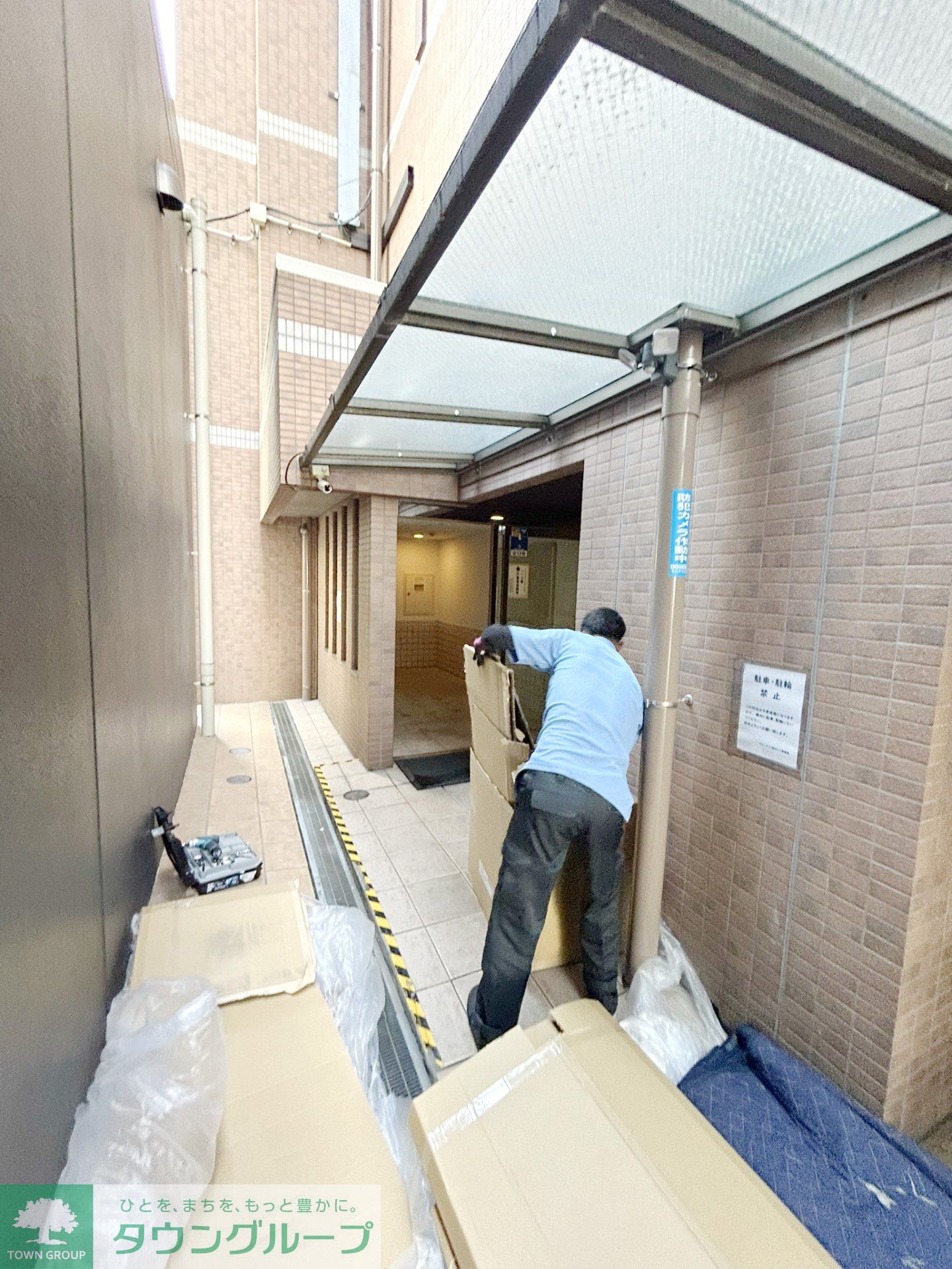 建物エントランス