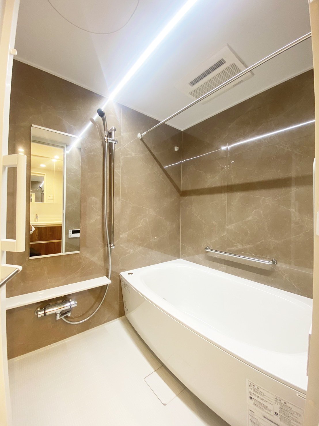 シャワールーム