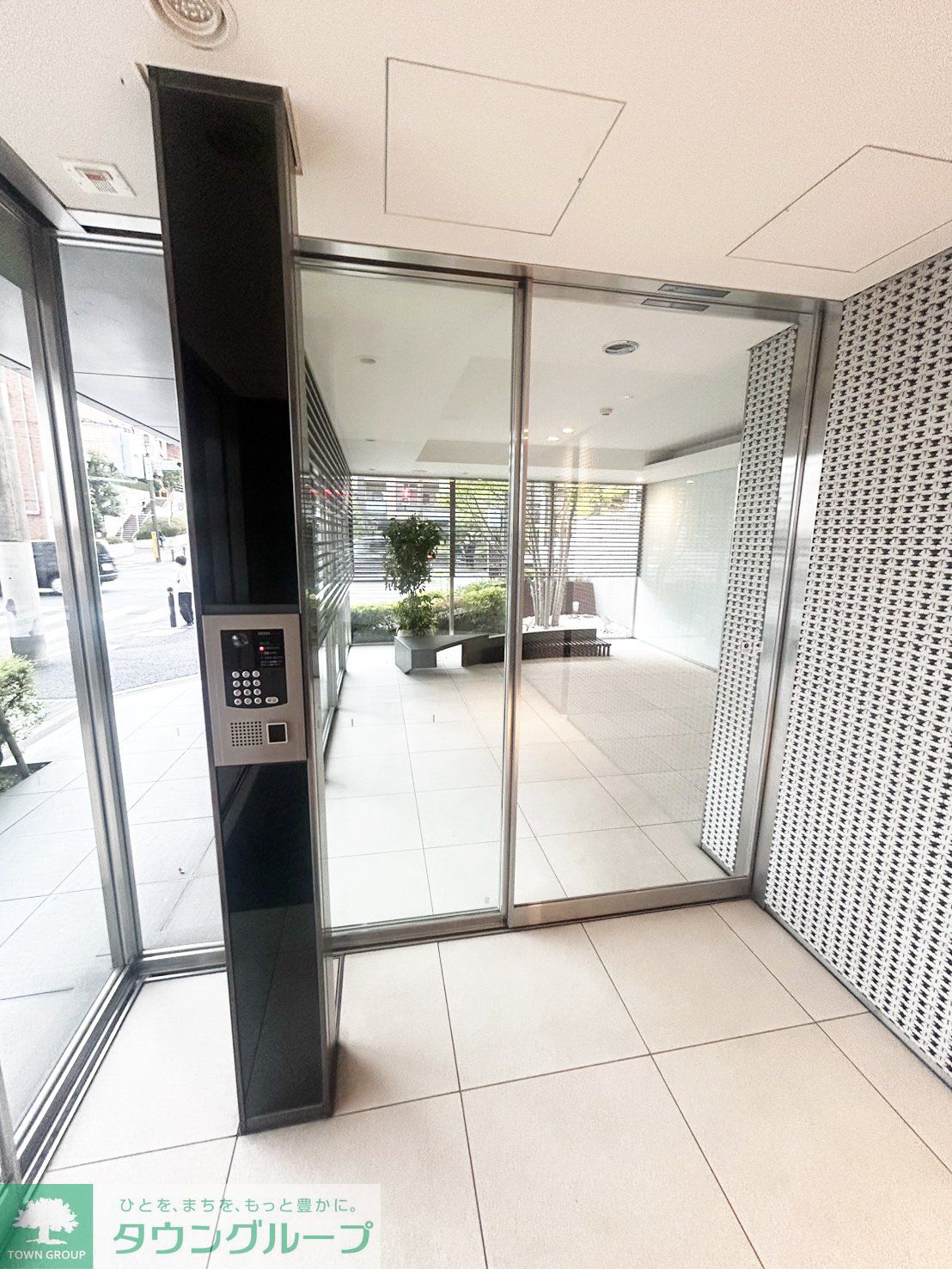 建物エントランス