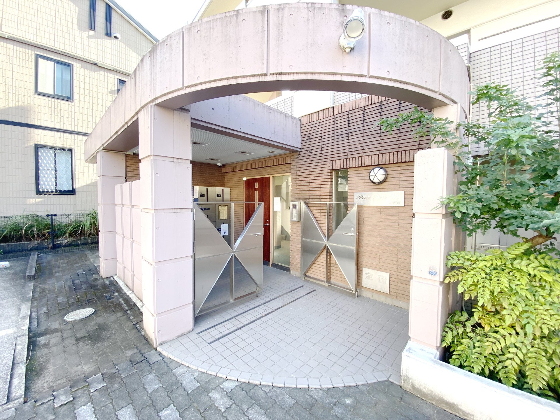 建物エントランス